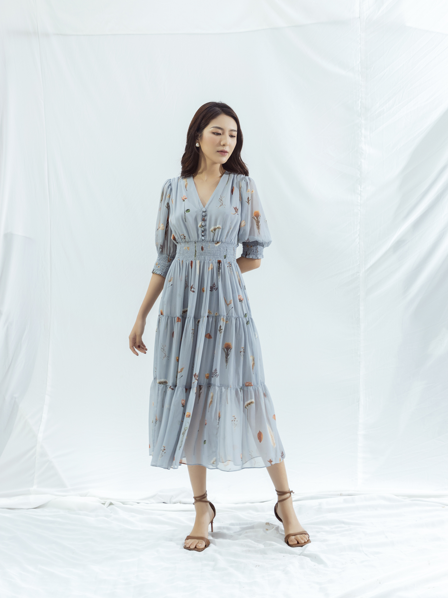 Váy hoa bo chun eo cổ vuông sexy dáng ngắn nhiều màu  Shopee Việt Nam