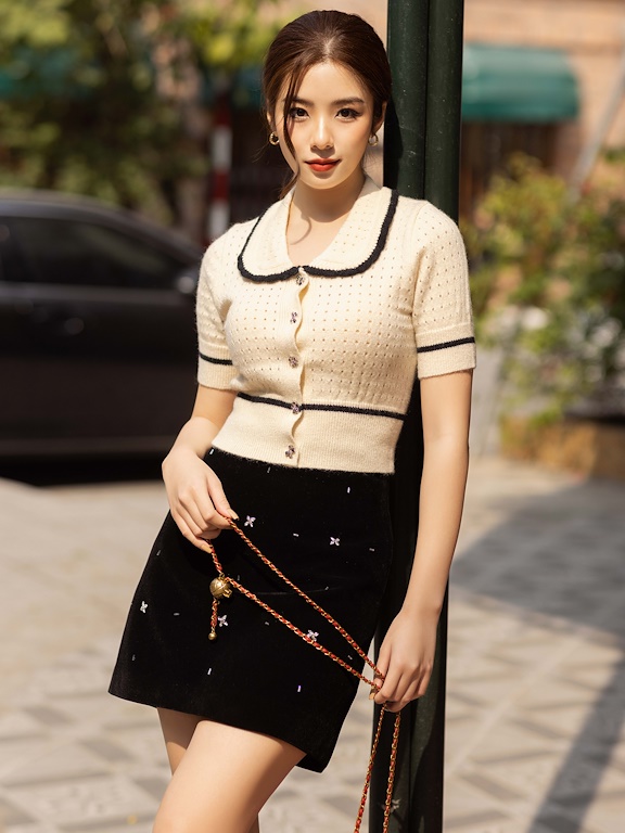 Áo len lông thỏ cộc tay, cổ phối viền cài cúc nơ đá