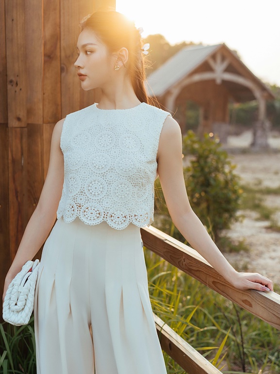 Áo ren cổ tròn không tay