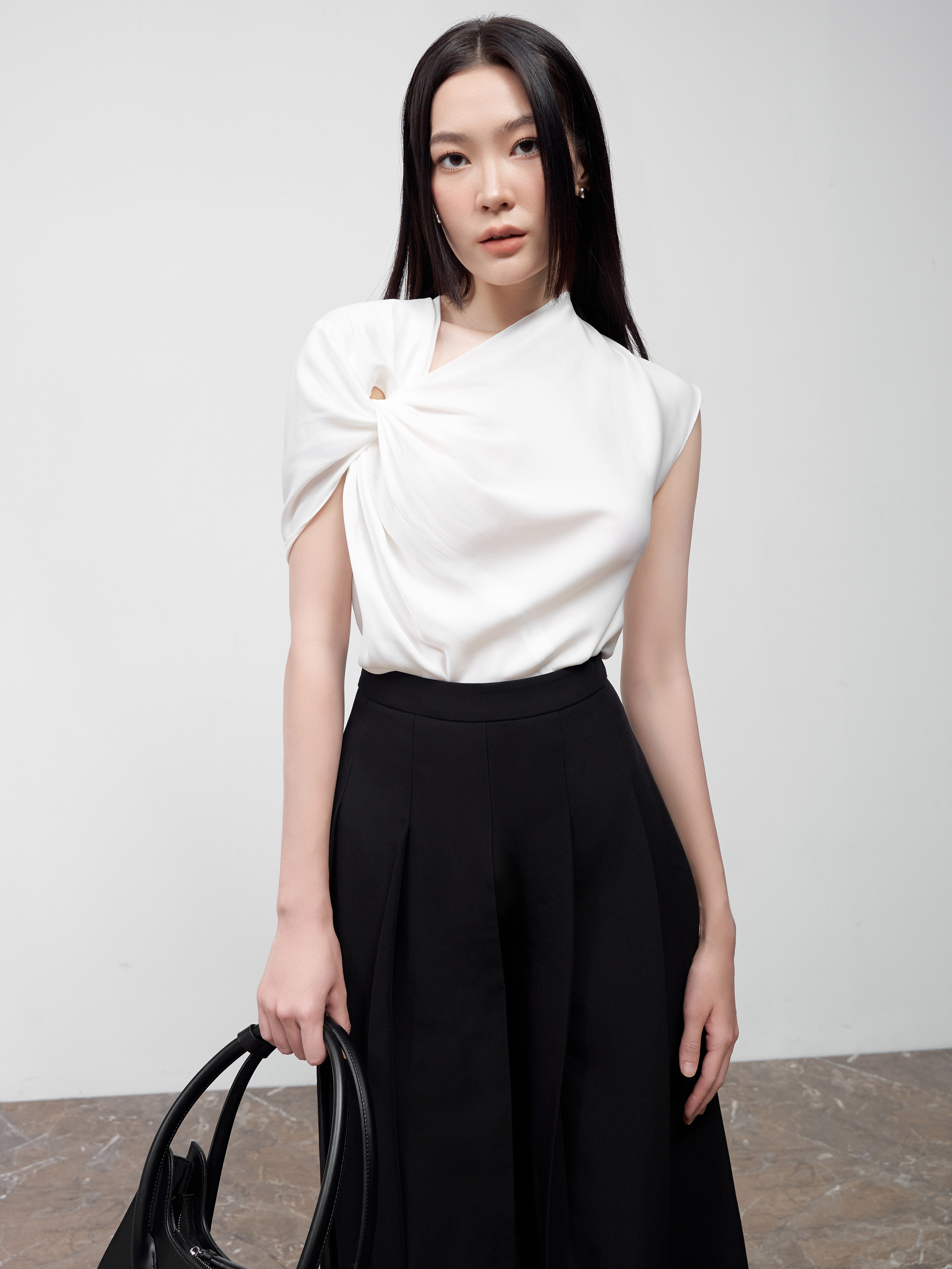 Quần xếp ly dáng rộng