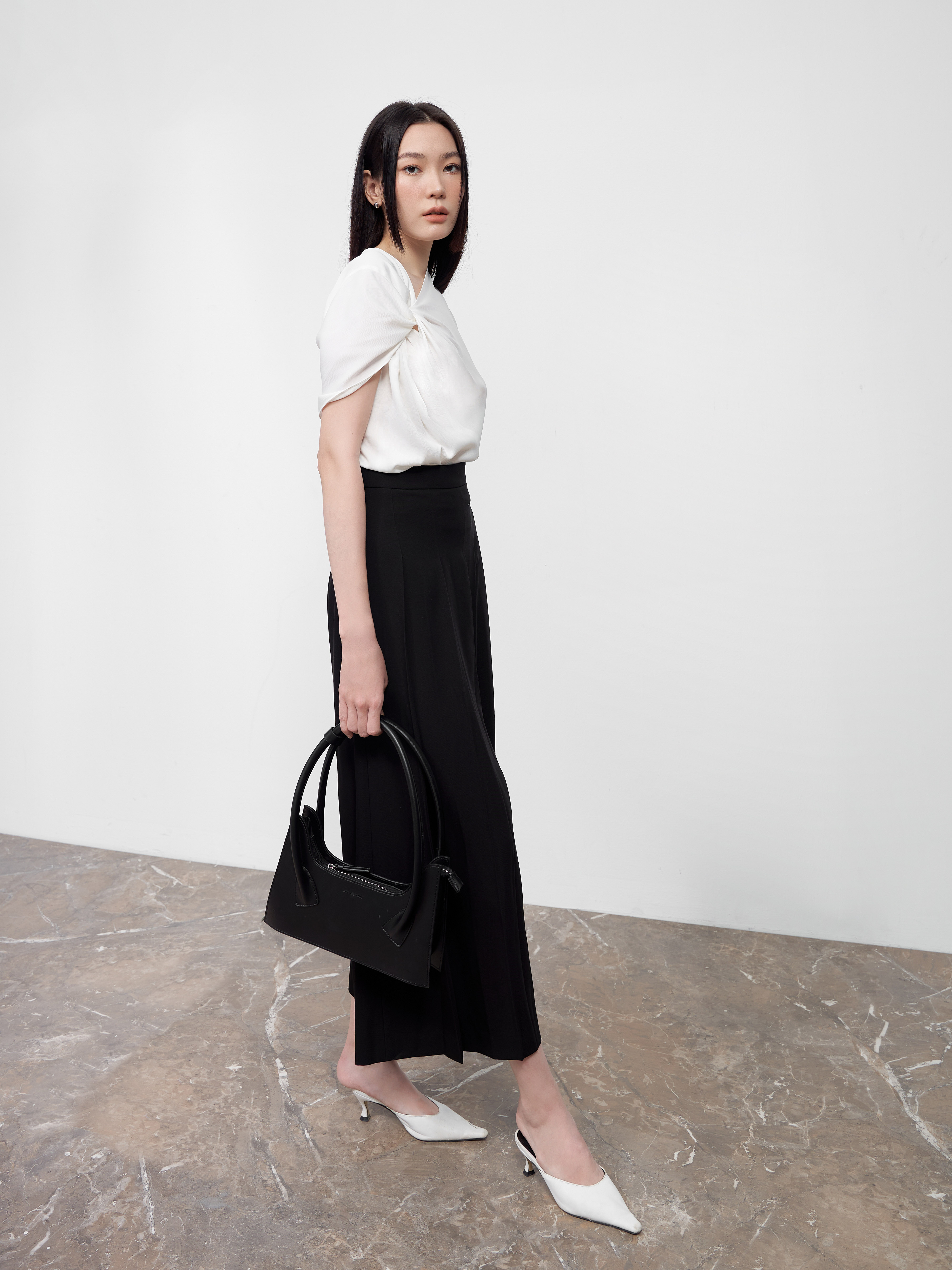 Quần xếp ly dáng rộng