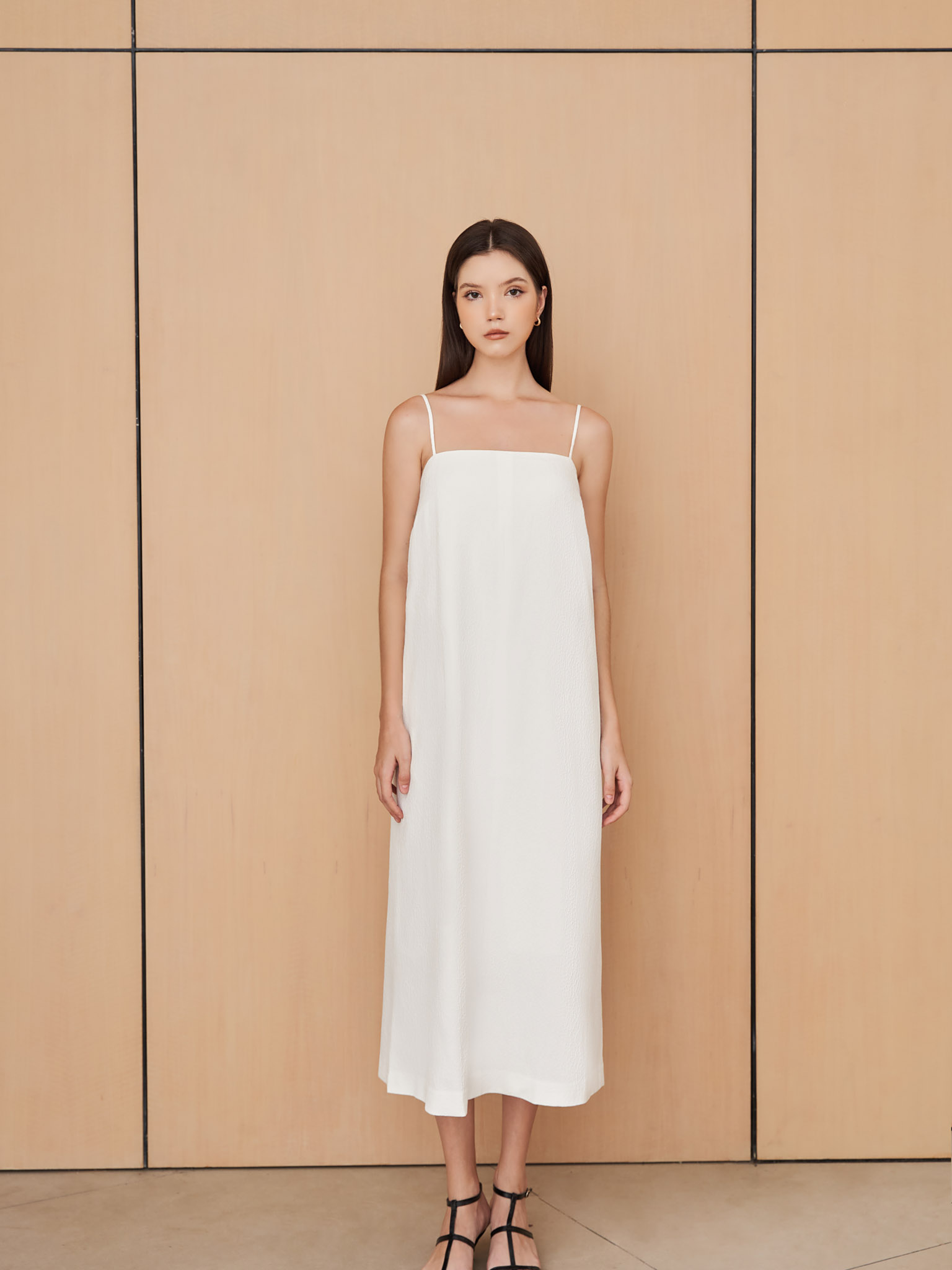 Đầm Linen suông 2 dây LAHSTORE màu trắng |FAW368