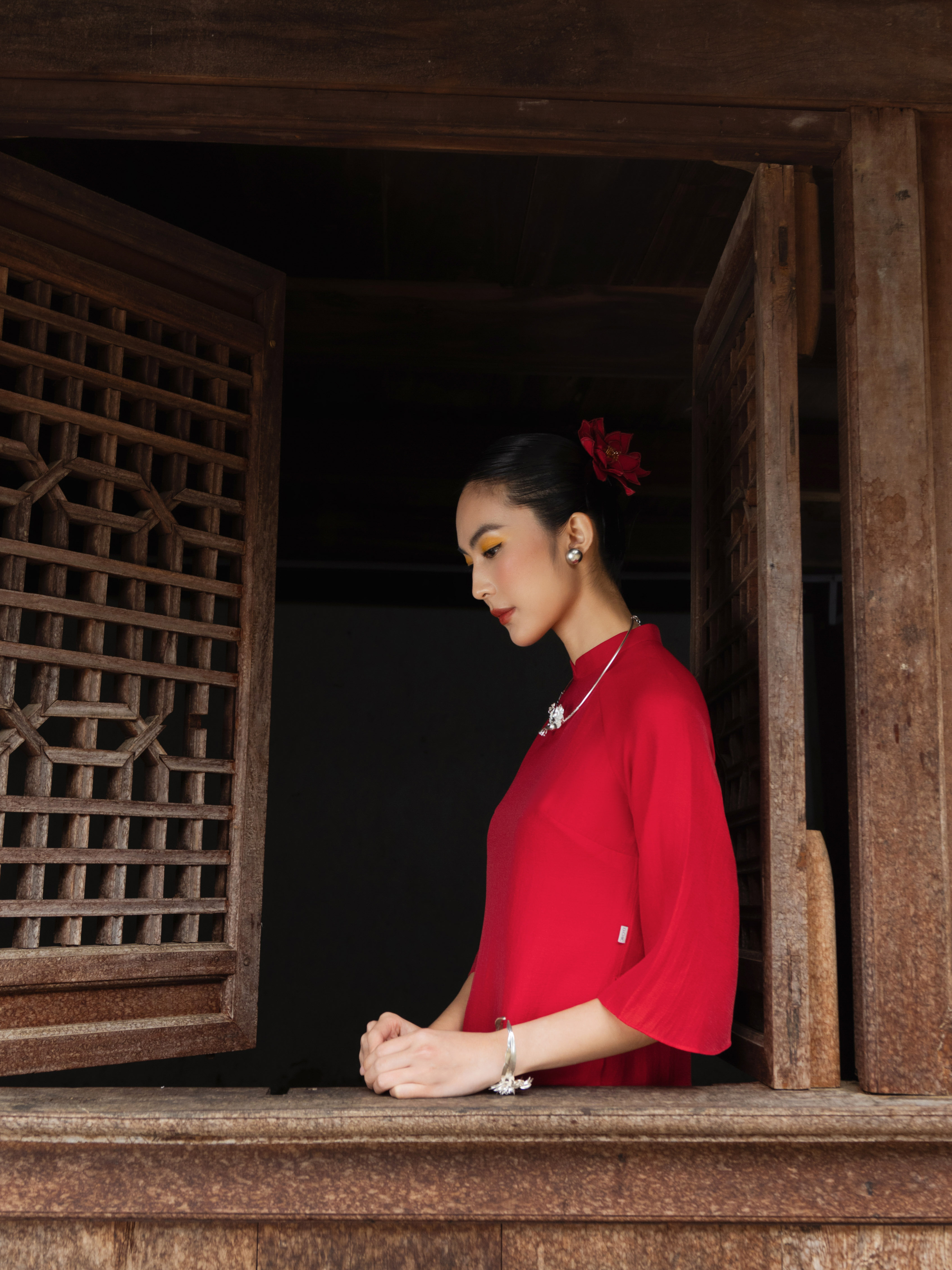 Áo dài Châu Liên