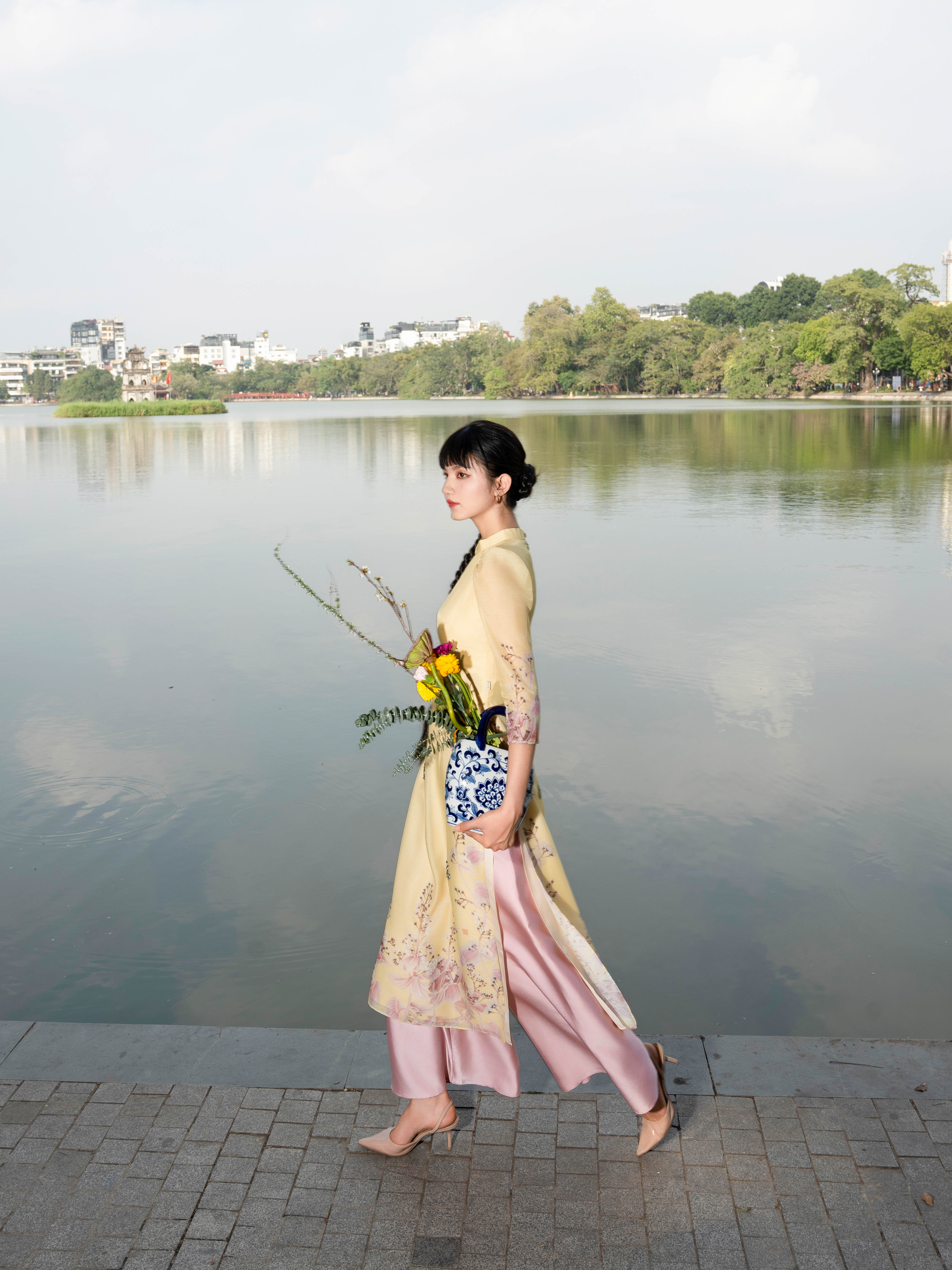 Áo dài Nghinh Xuân