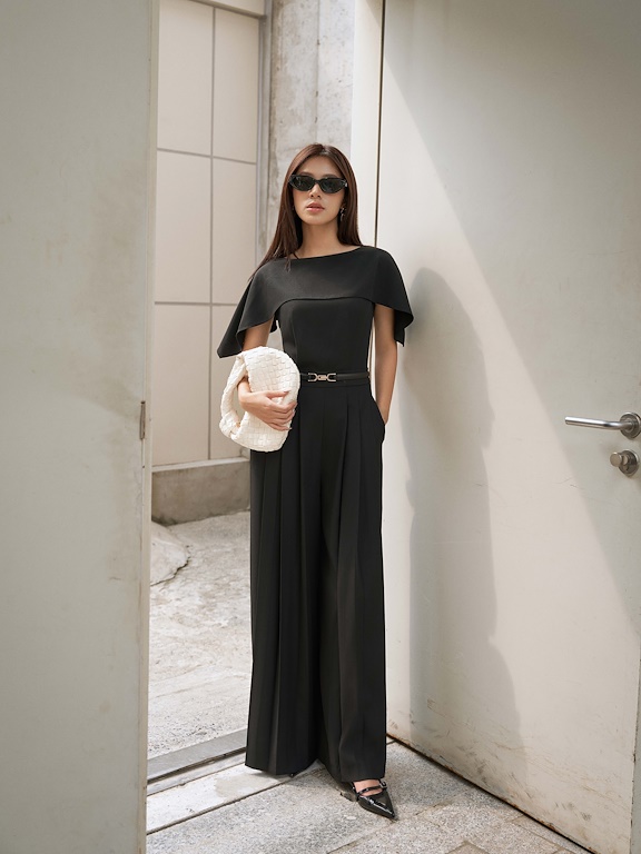 Jumpsuit xếp ly tay cape