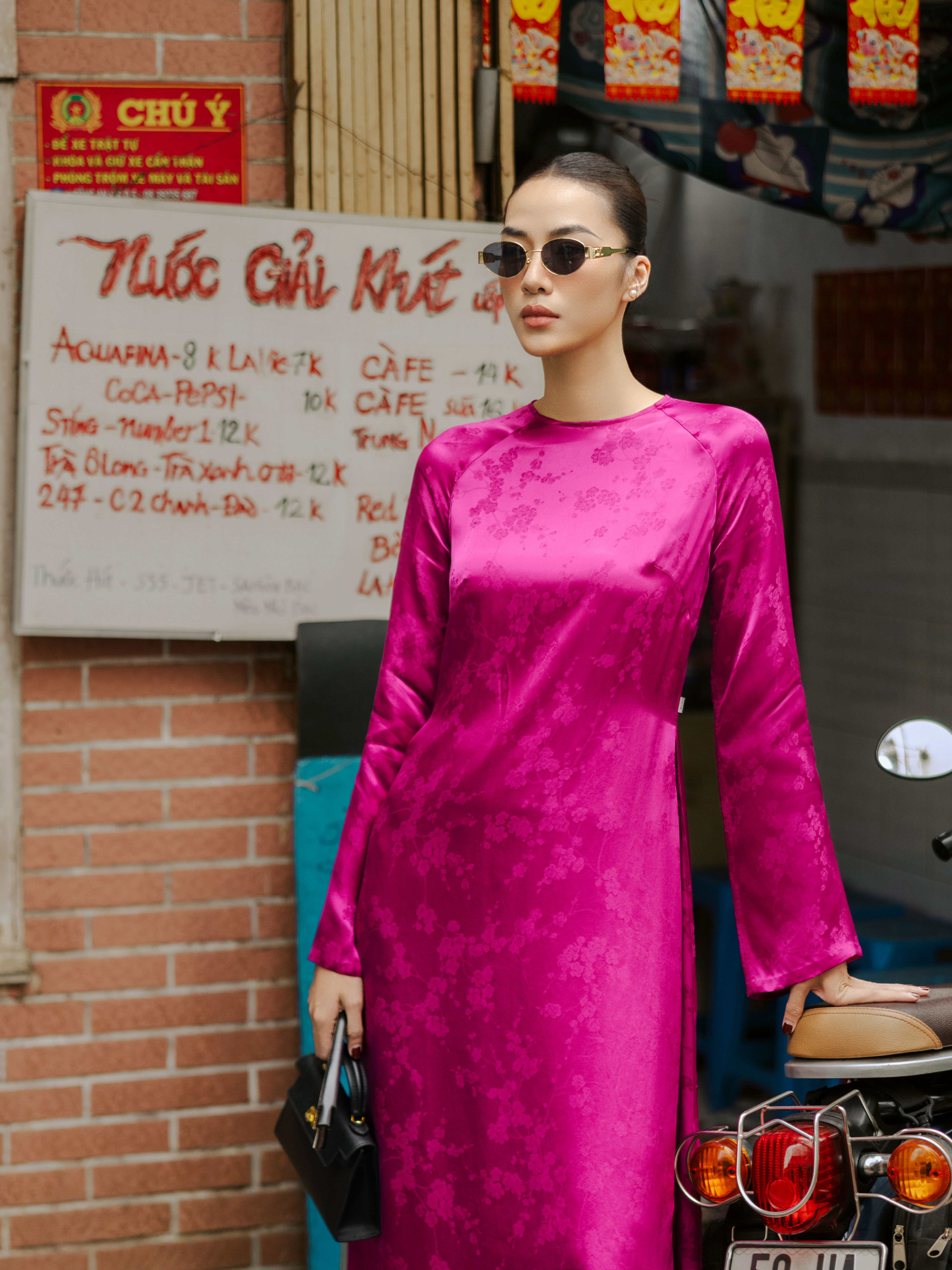 ao-dai-thuc-khue-6901275