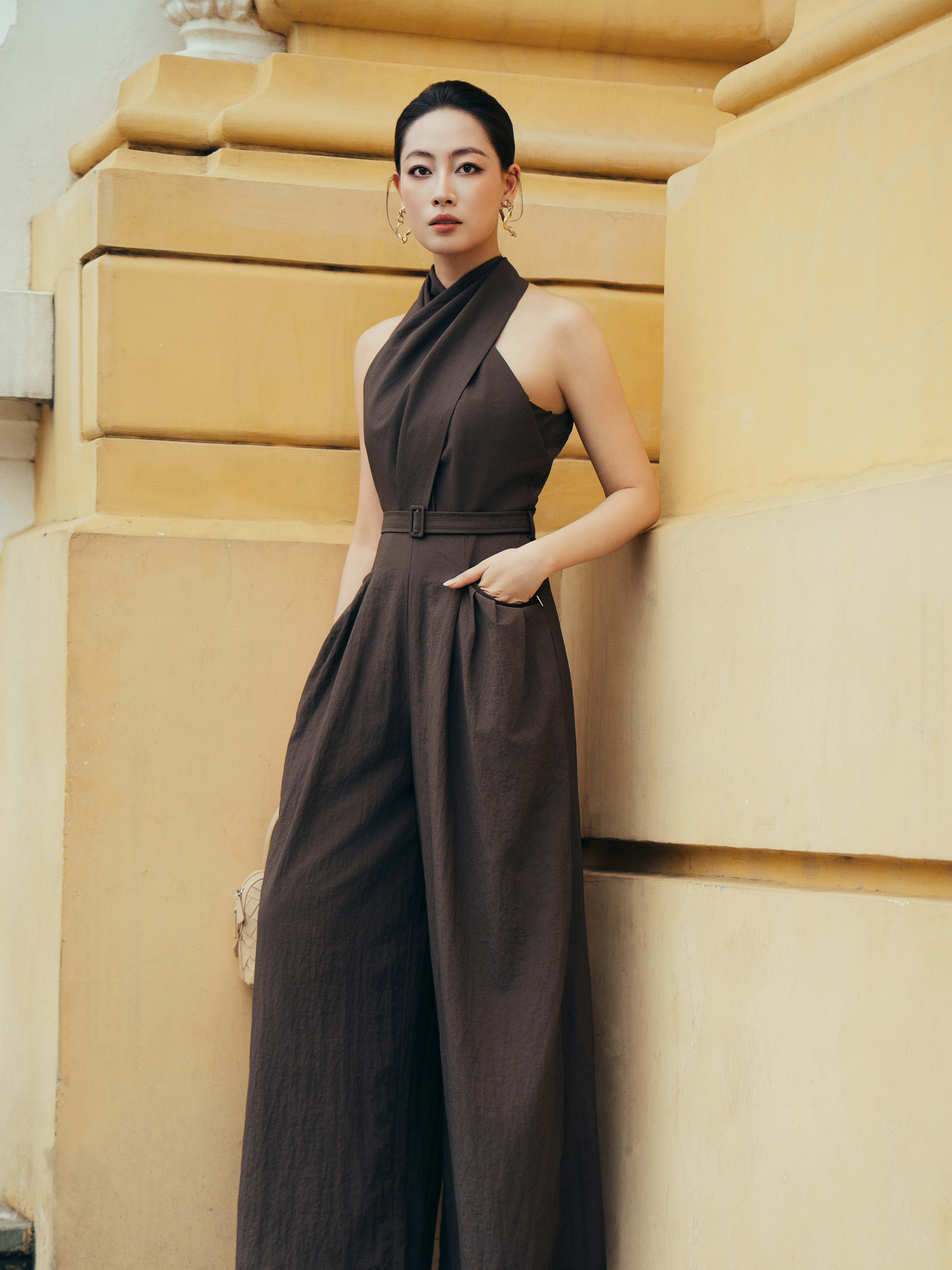 Jumsuit không tay thắt dây đai