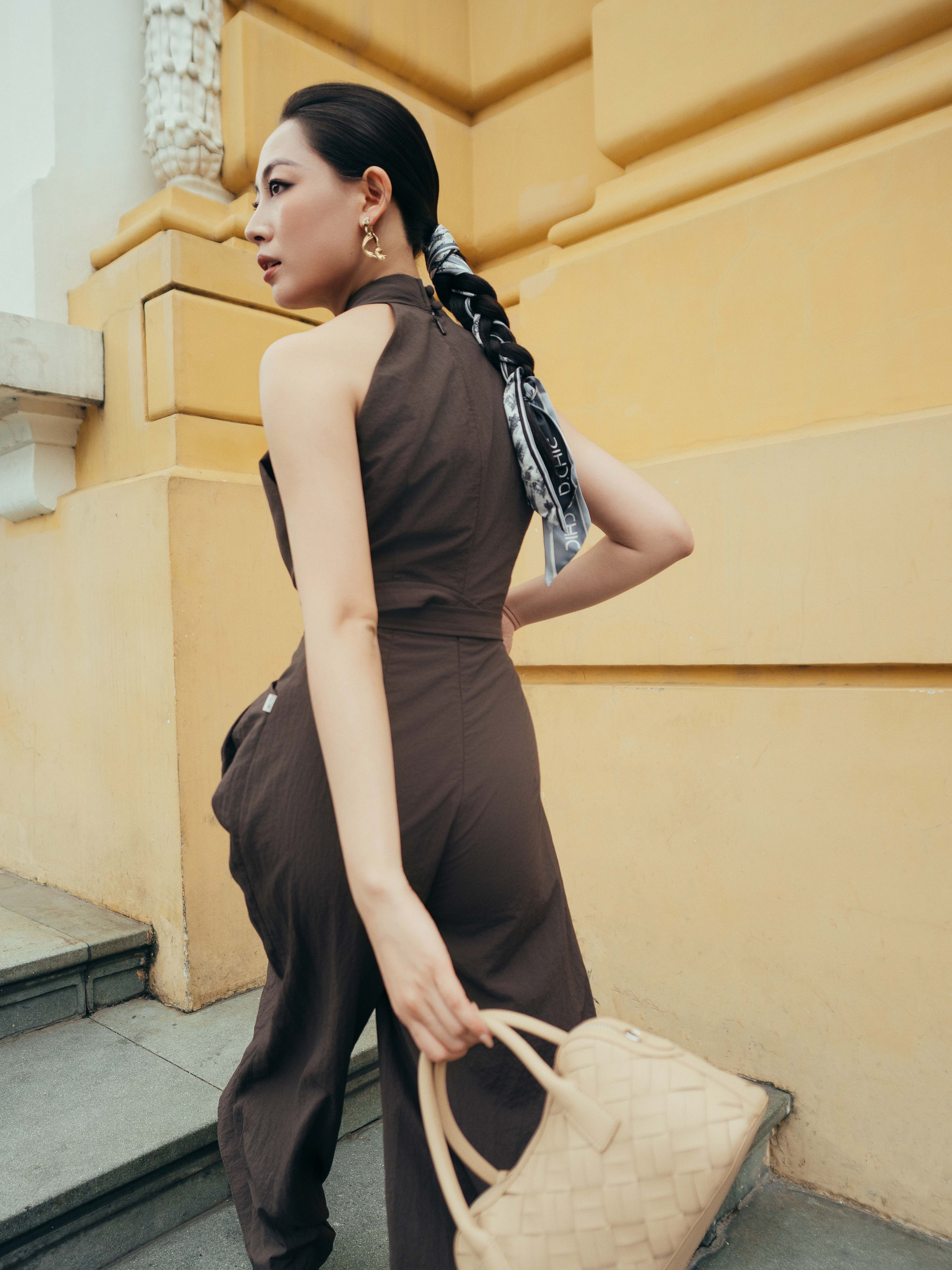 Jumsuit không tay thắt dây đai