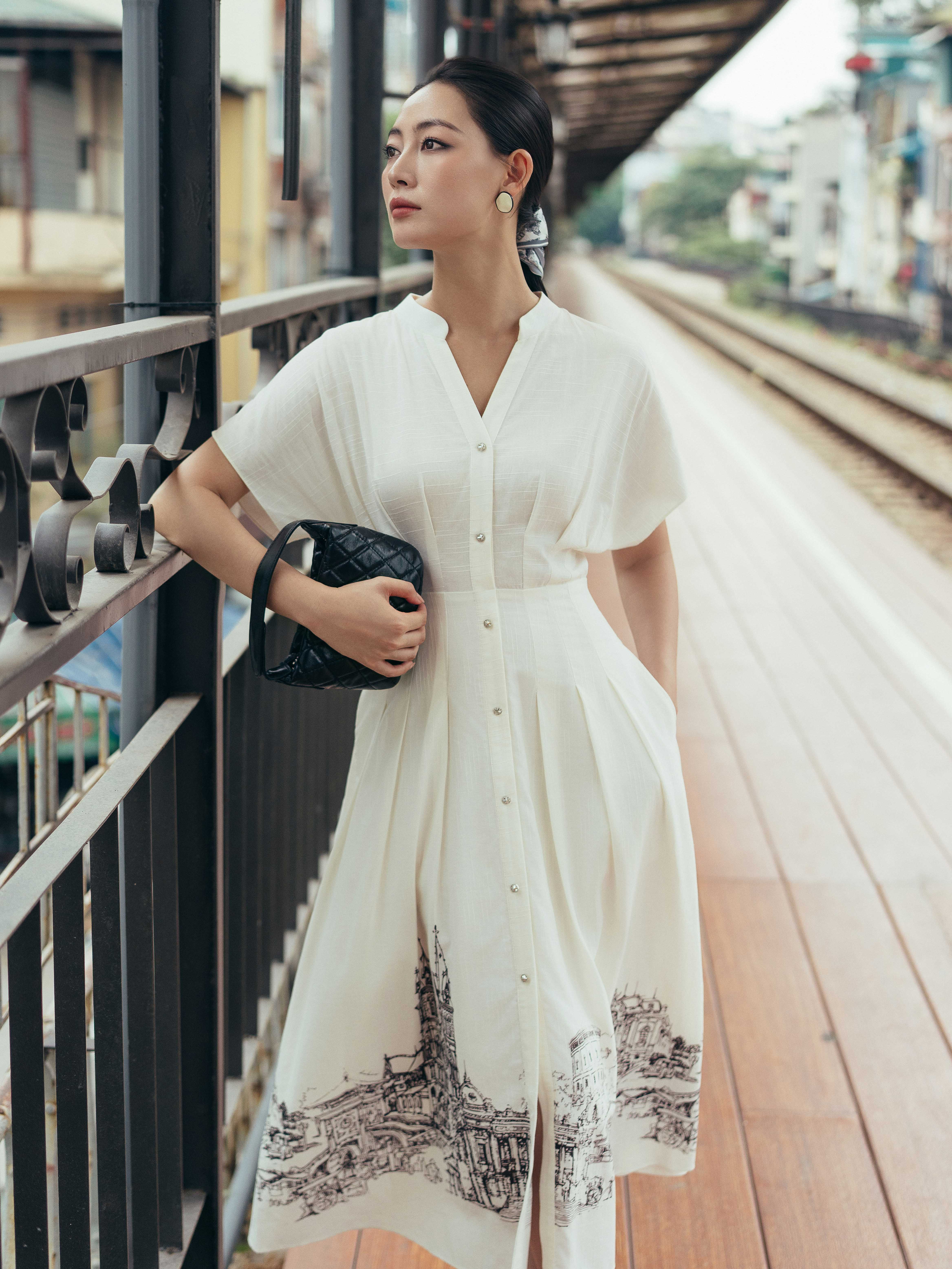 Váy tay liền in họa tiết
