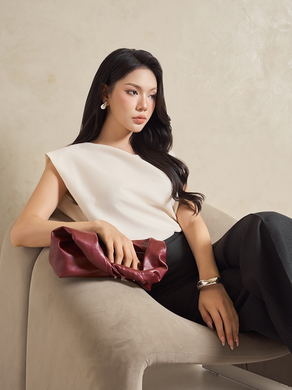 Áo tơ tay liền cổ U lệch
