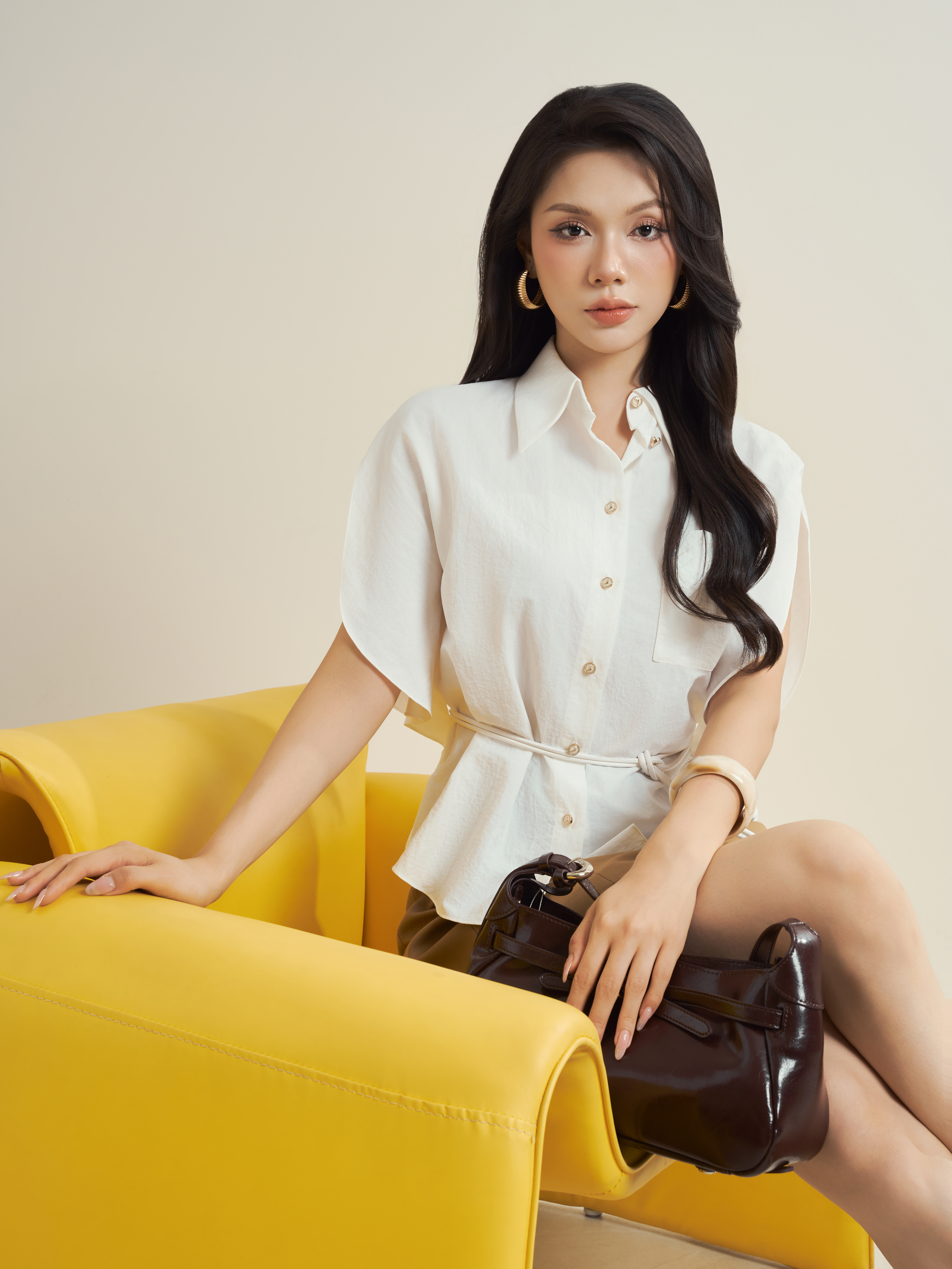 Áo sơ mi cổ đức bản to tay cánh hồng