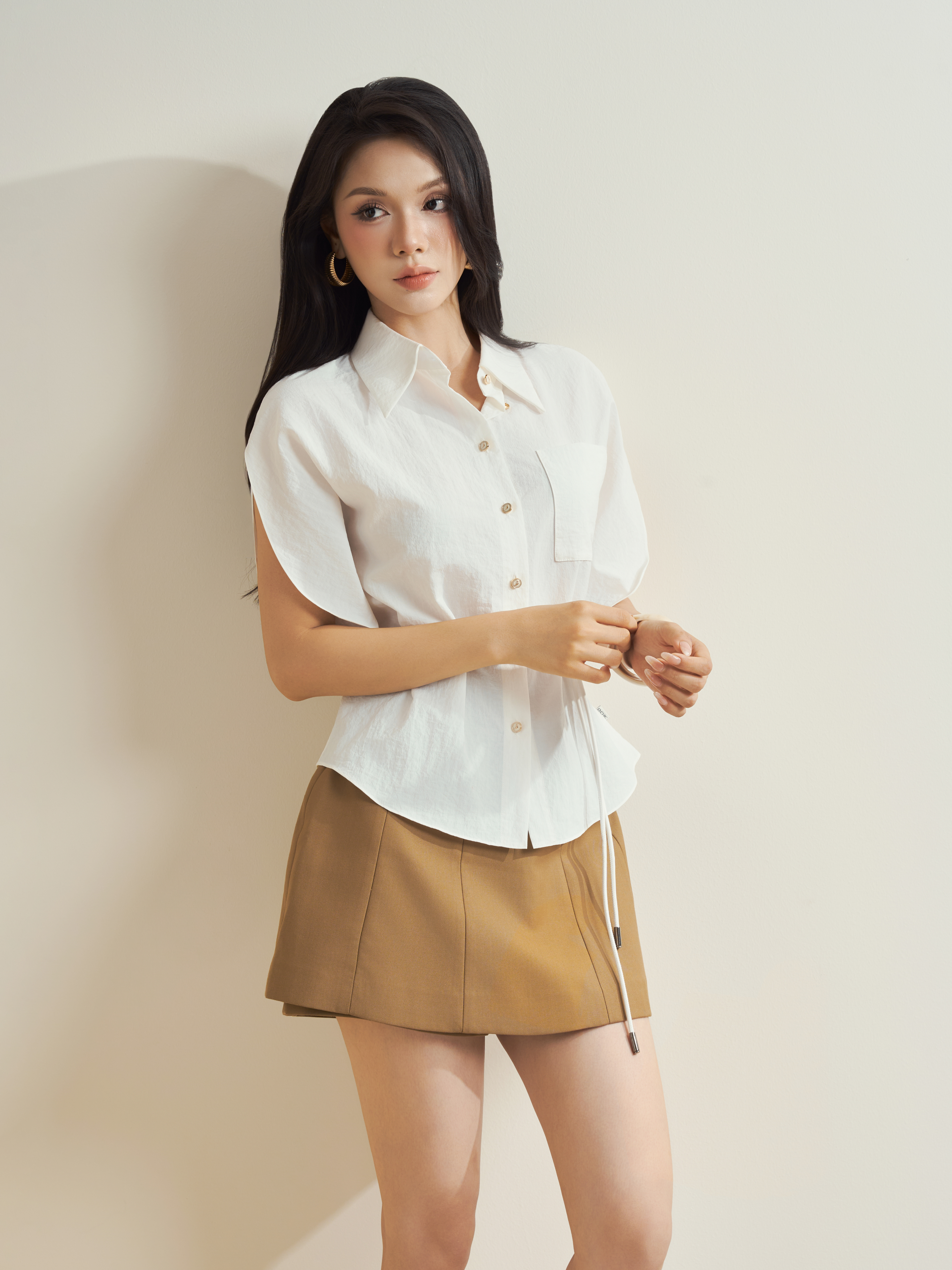Áo sơ mi cổ đức bản to tay cánh hồng