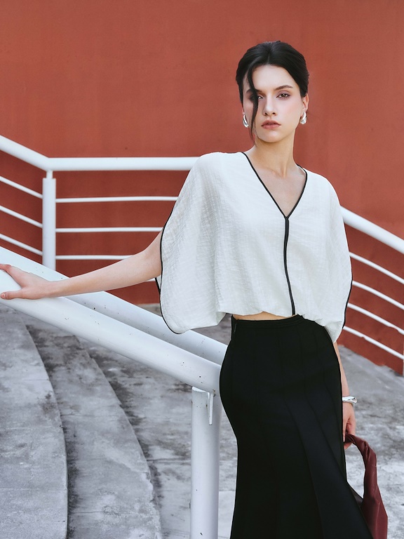 Áo cổ tím phối