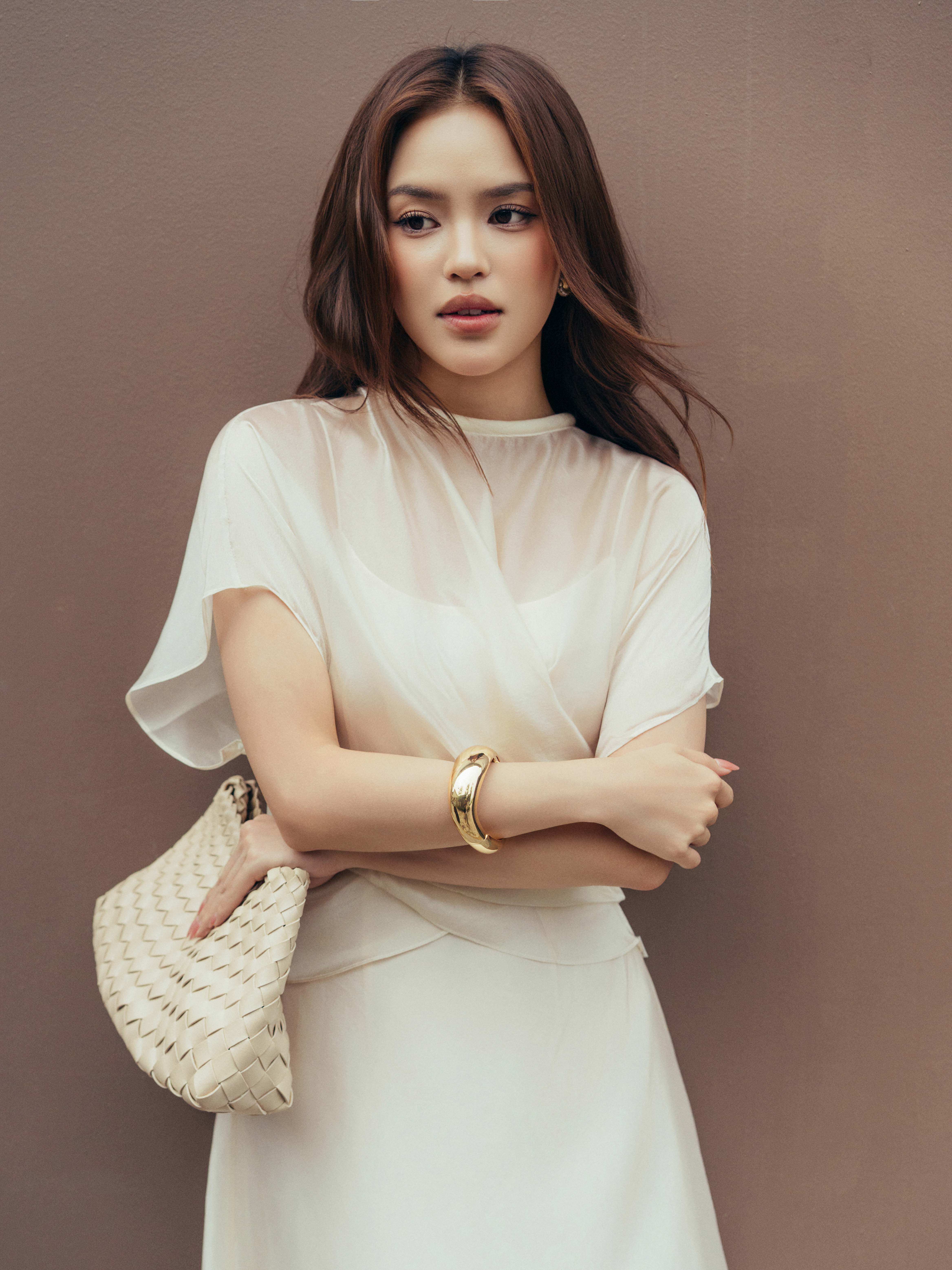 Váy tơ tay chờm rúm eo