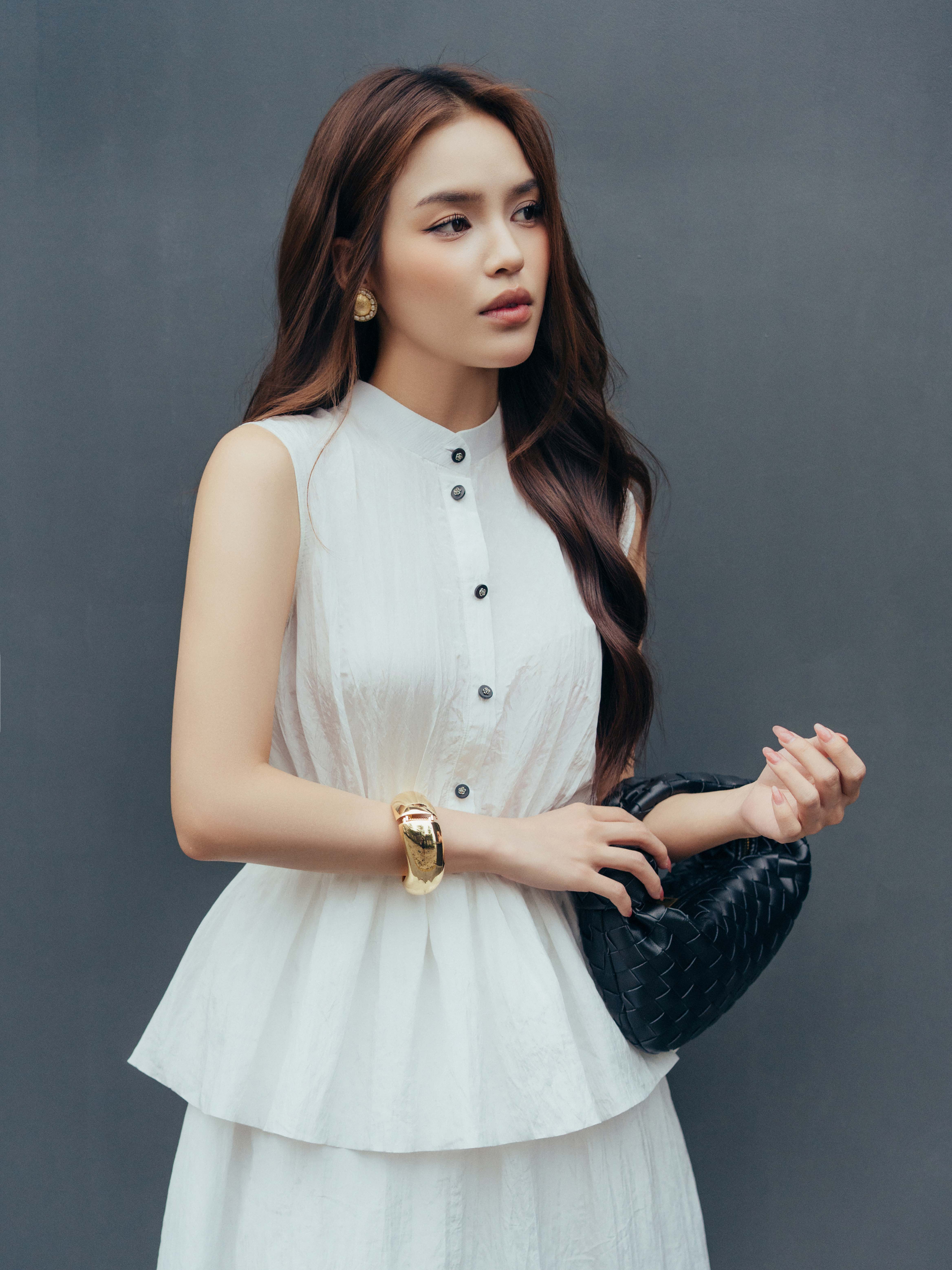Váy không tay xòe nhúm eo