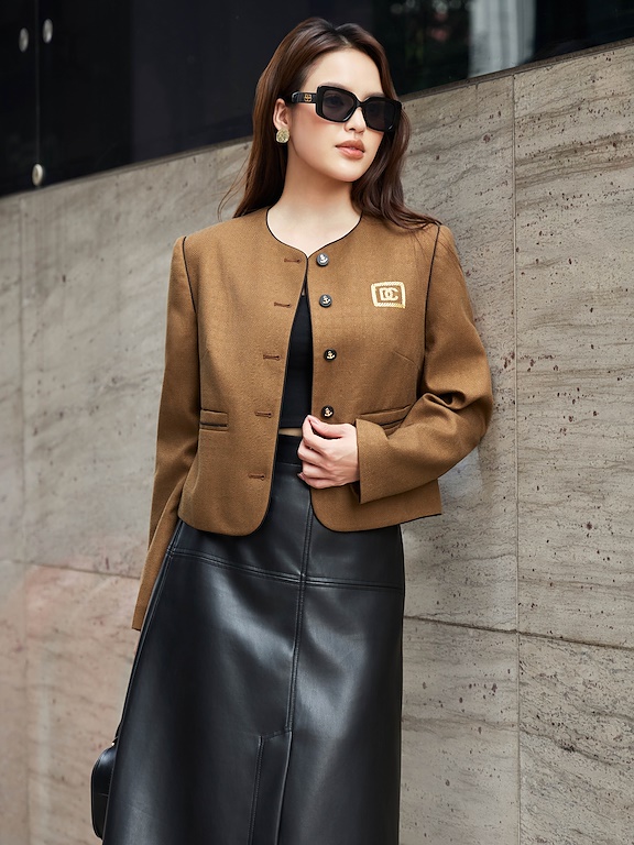 Áo vest thêu ngực né mí viền