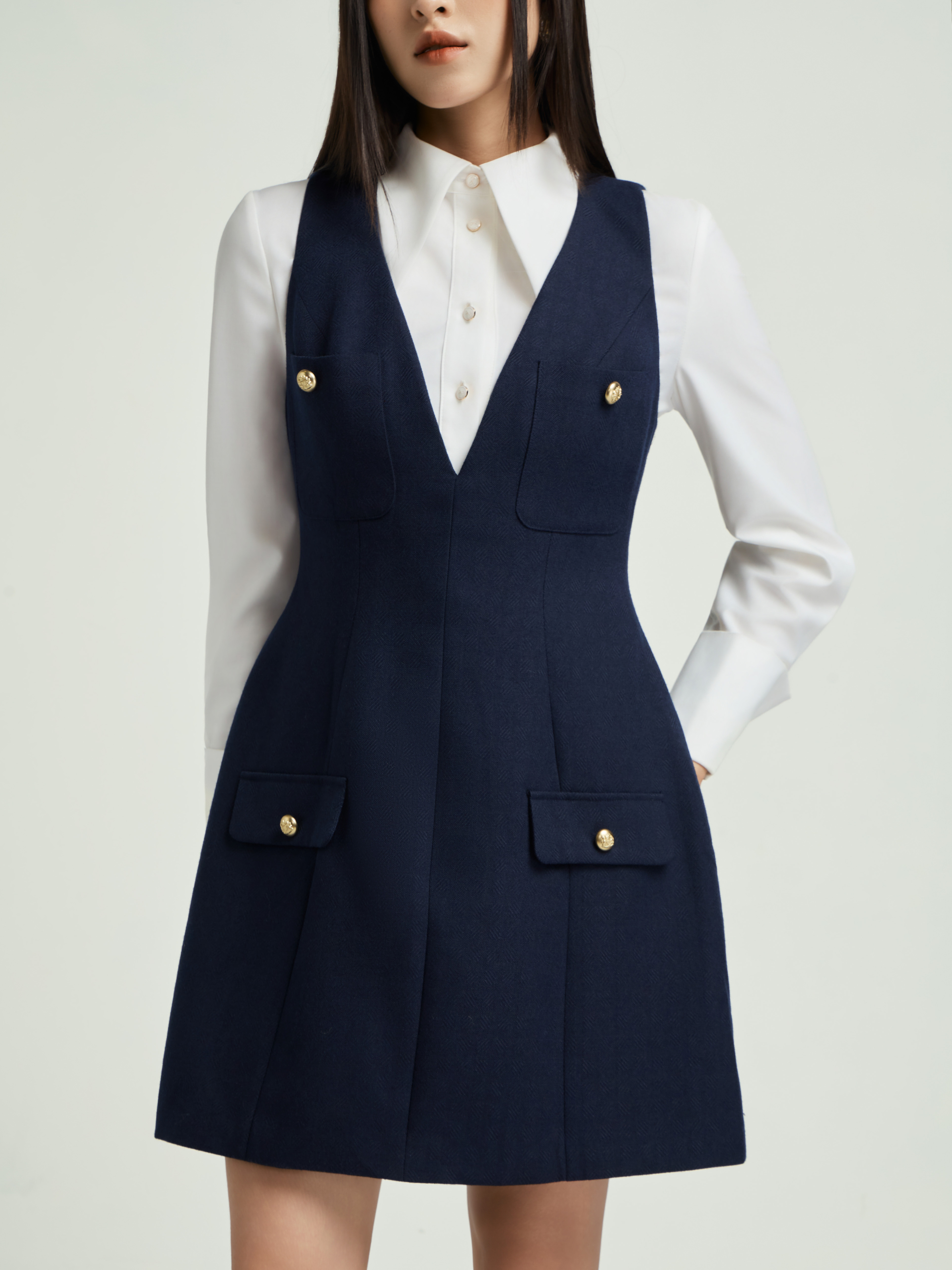 Váy yếm không tay