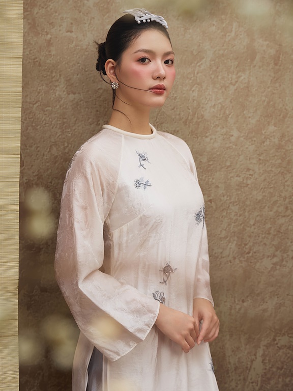 Áo dài Mạch Niên