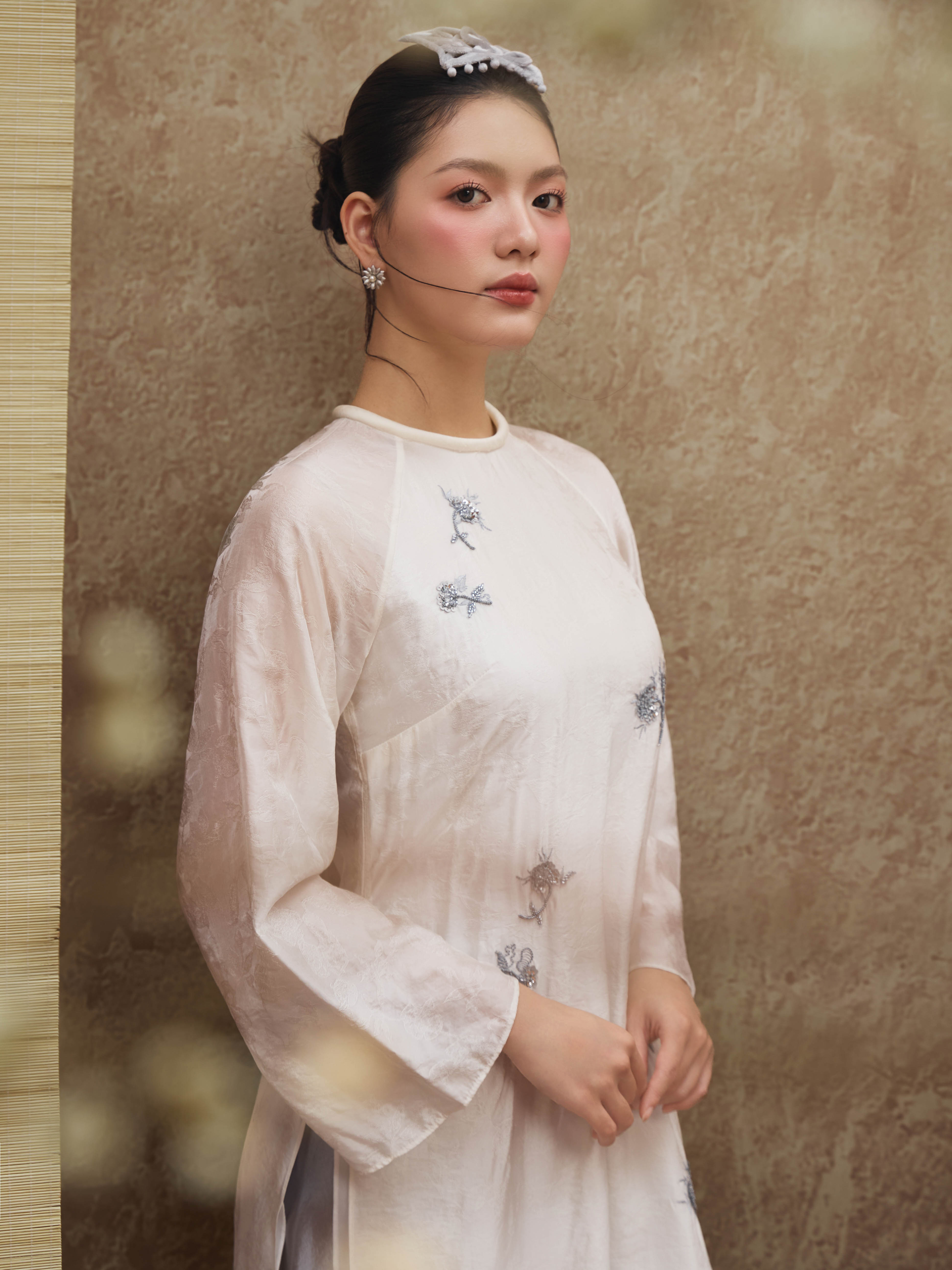 Áo dài Mạch Niên