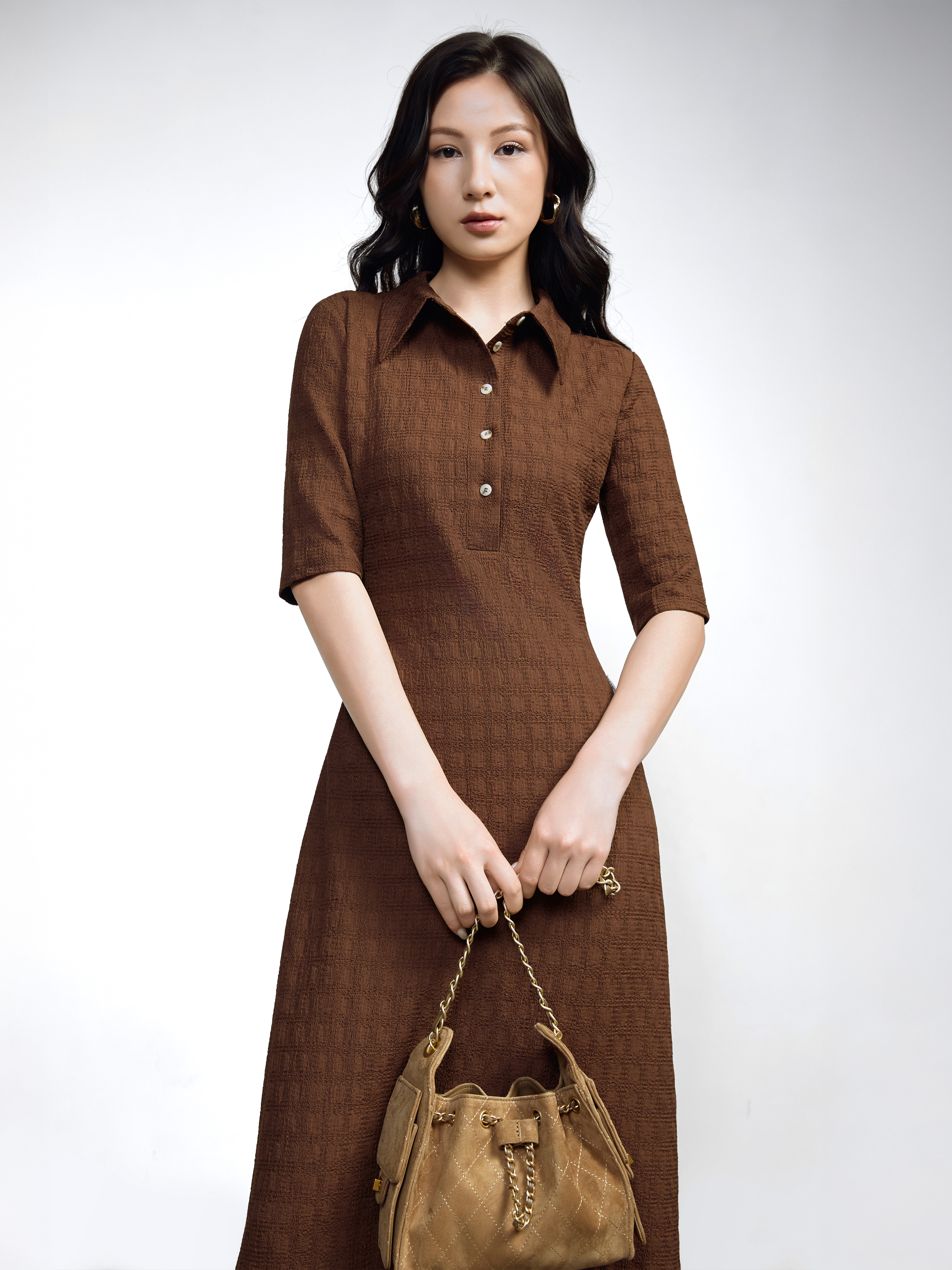 Váy tay lửng cổ đức