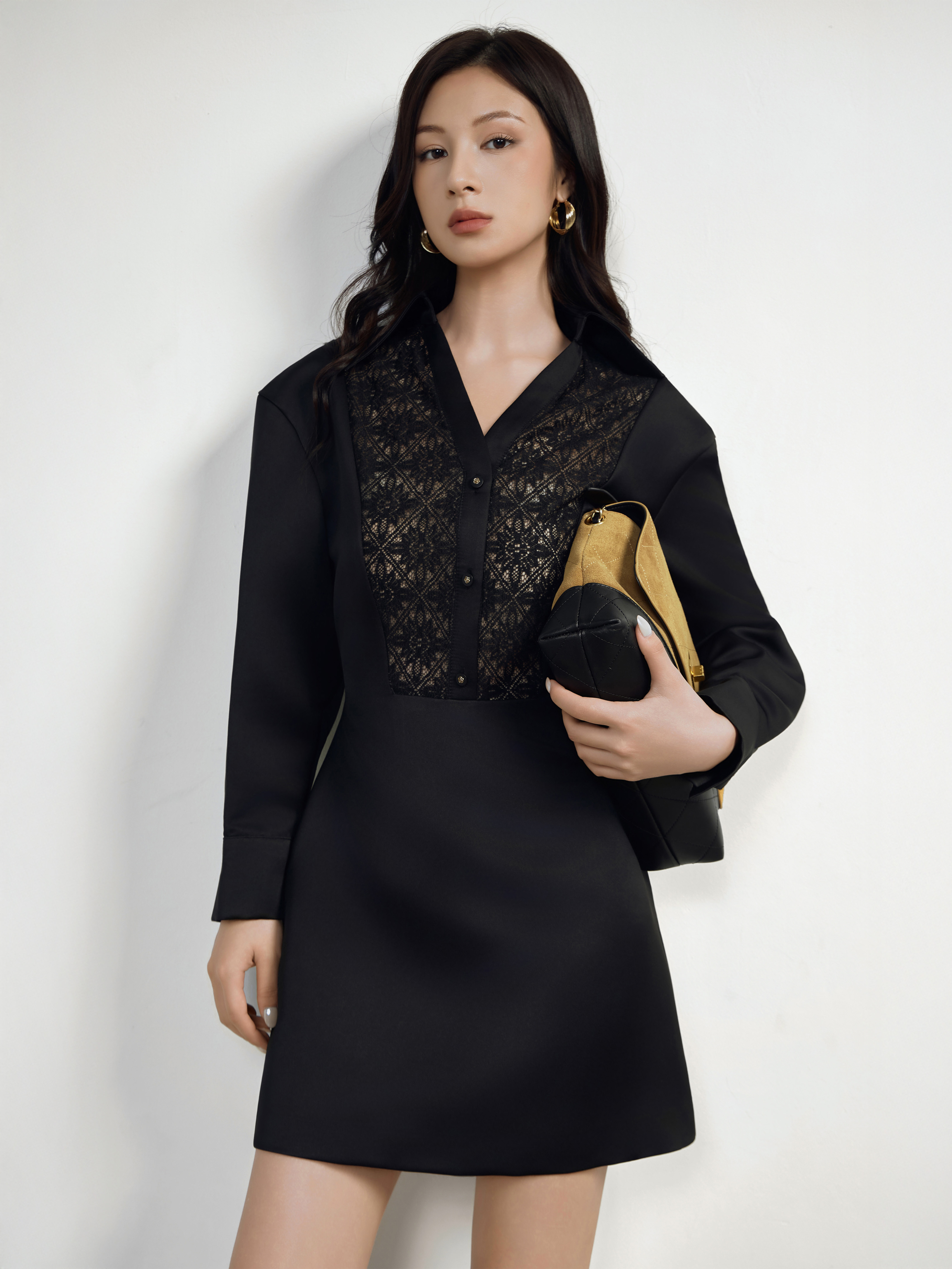 Váy A ngắn tay dài phối ren