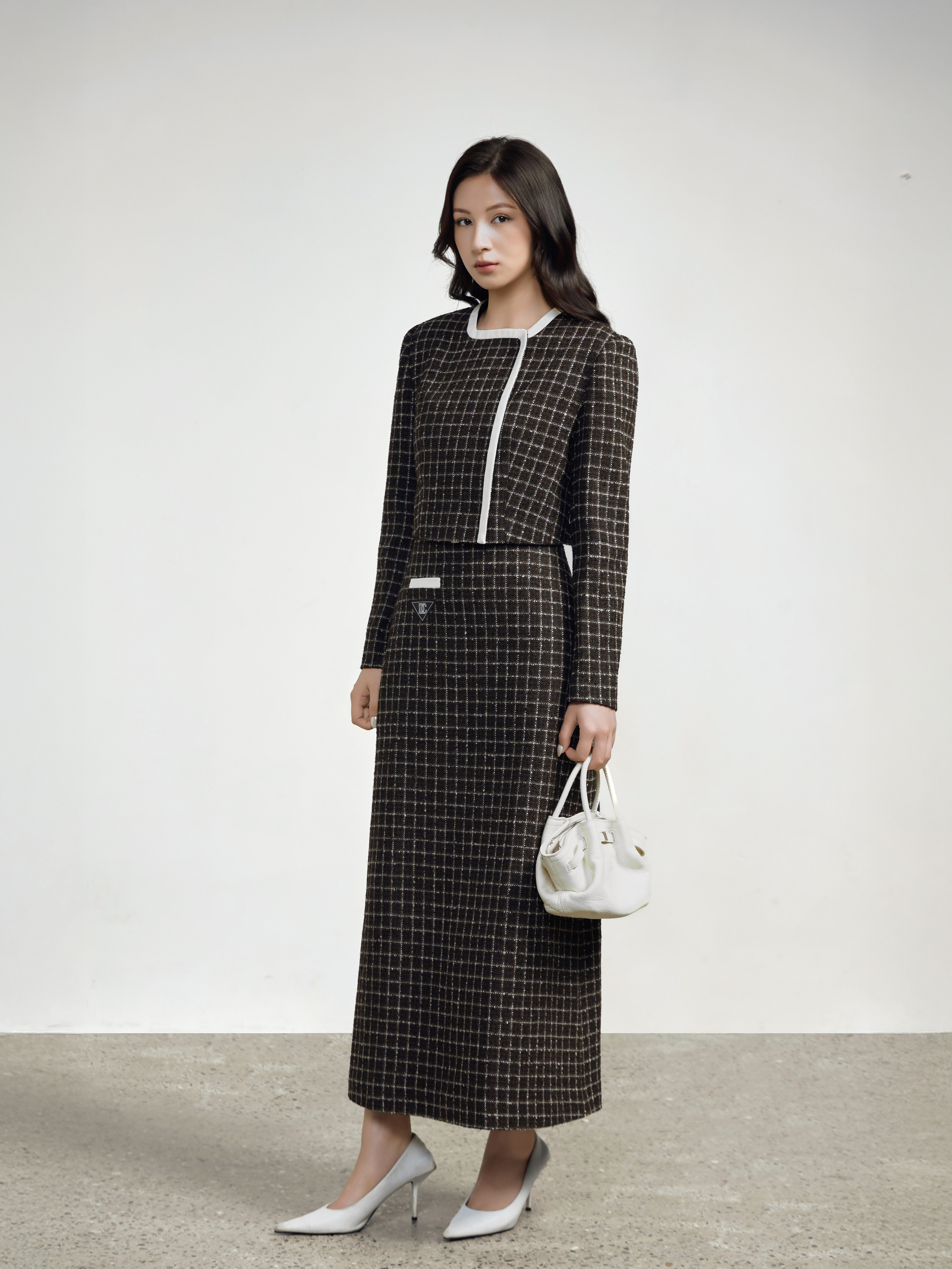 Chân váy A dạ tweet kẻ phối nẹp túi khâu logo DC_AV.5-949