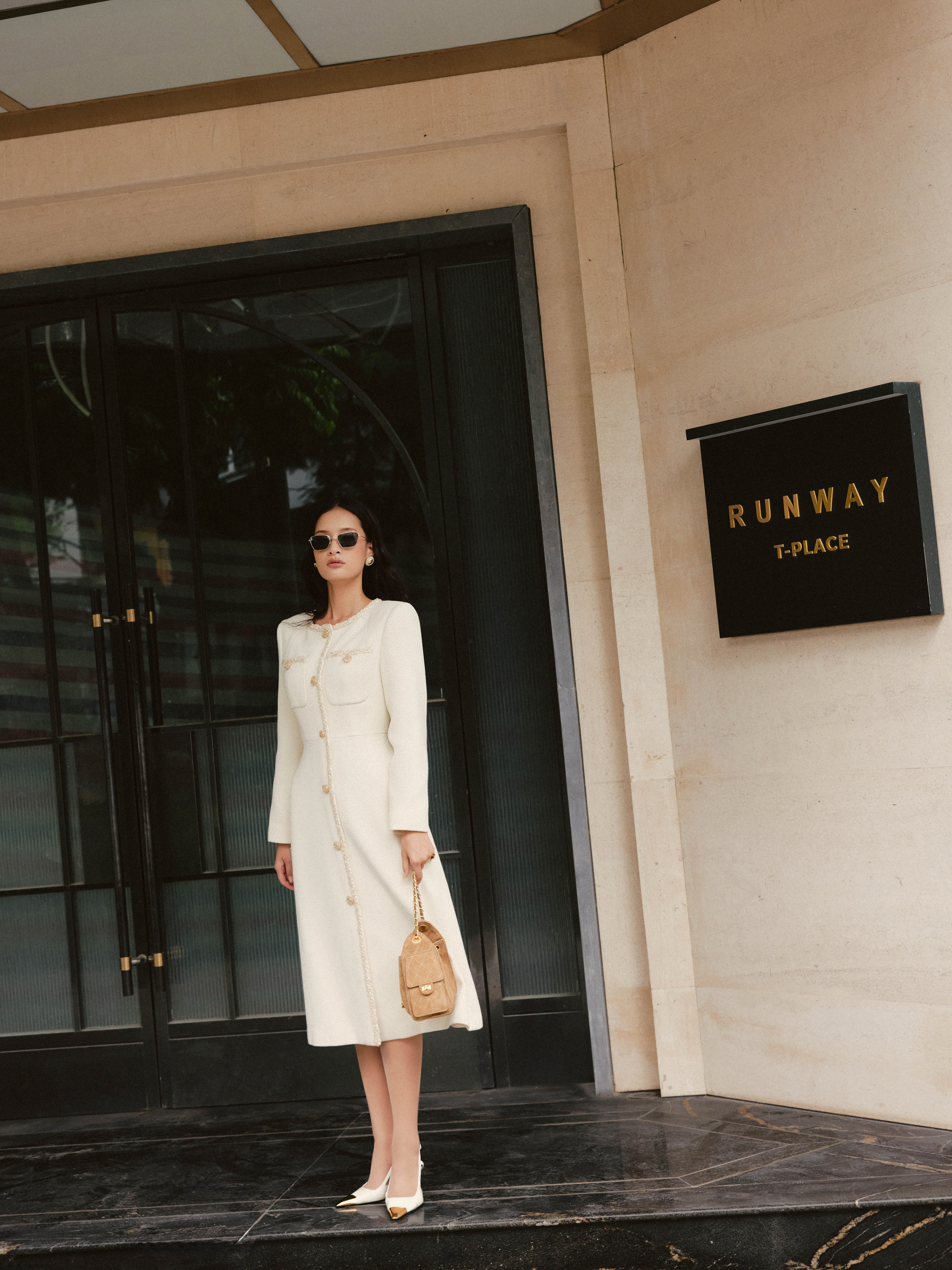 Váy cổ tròn dáng A phối dây zen