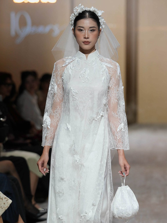 Áo dài Tịnh Uyên