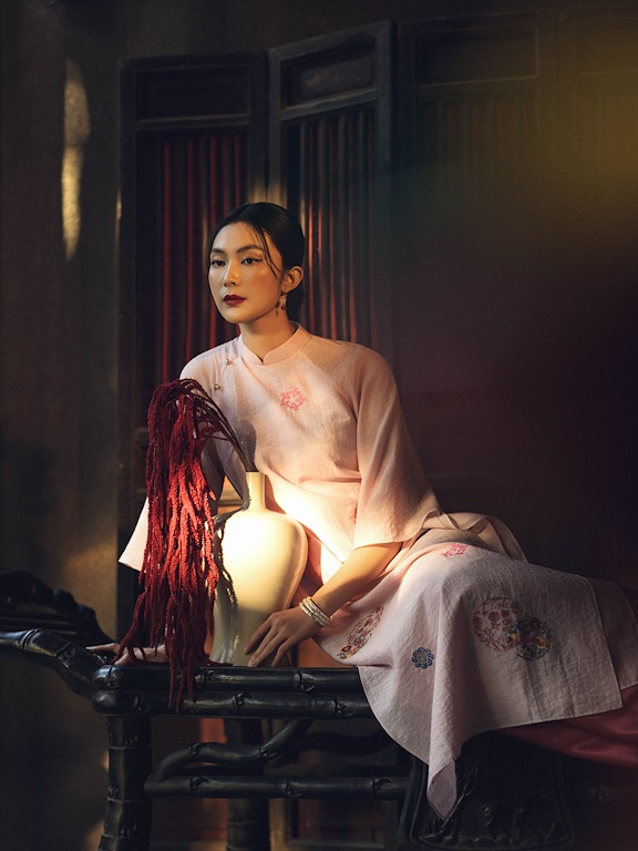 Áo dài Tường Viên