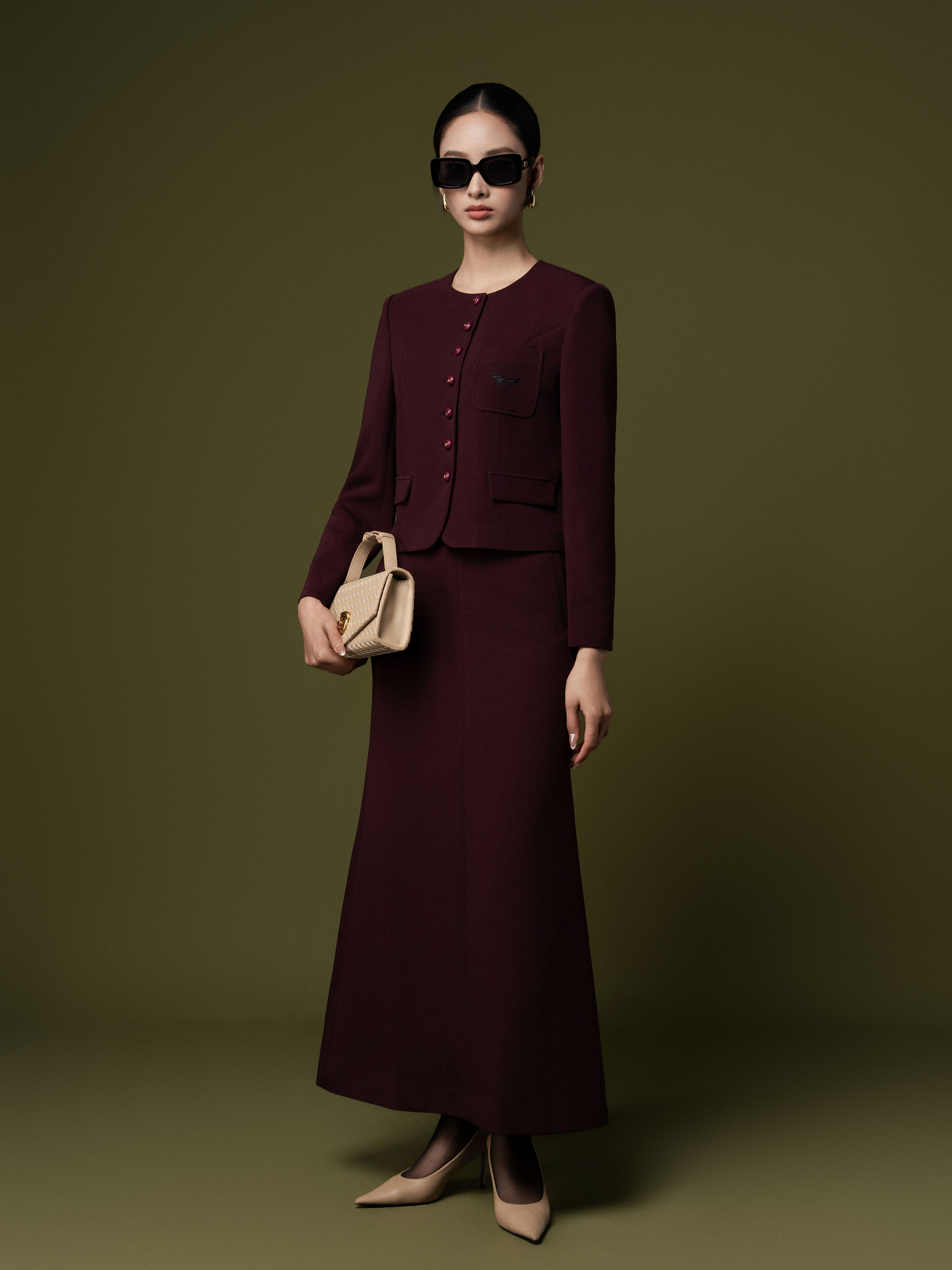 chan-vay-midi-om-xoe-cap-roi_av1972-4801115