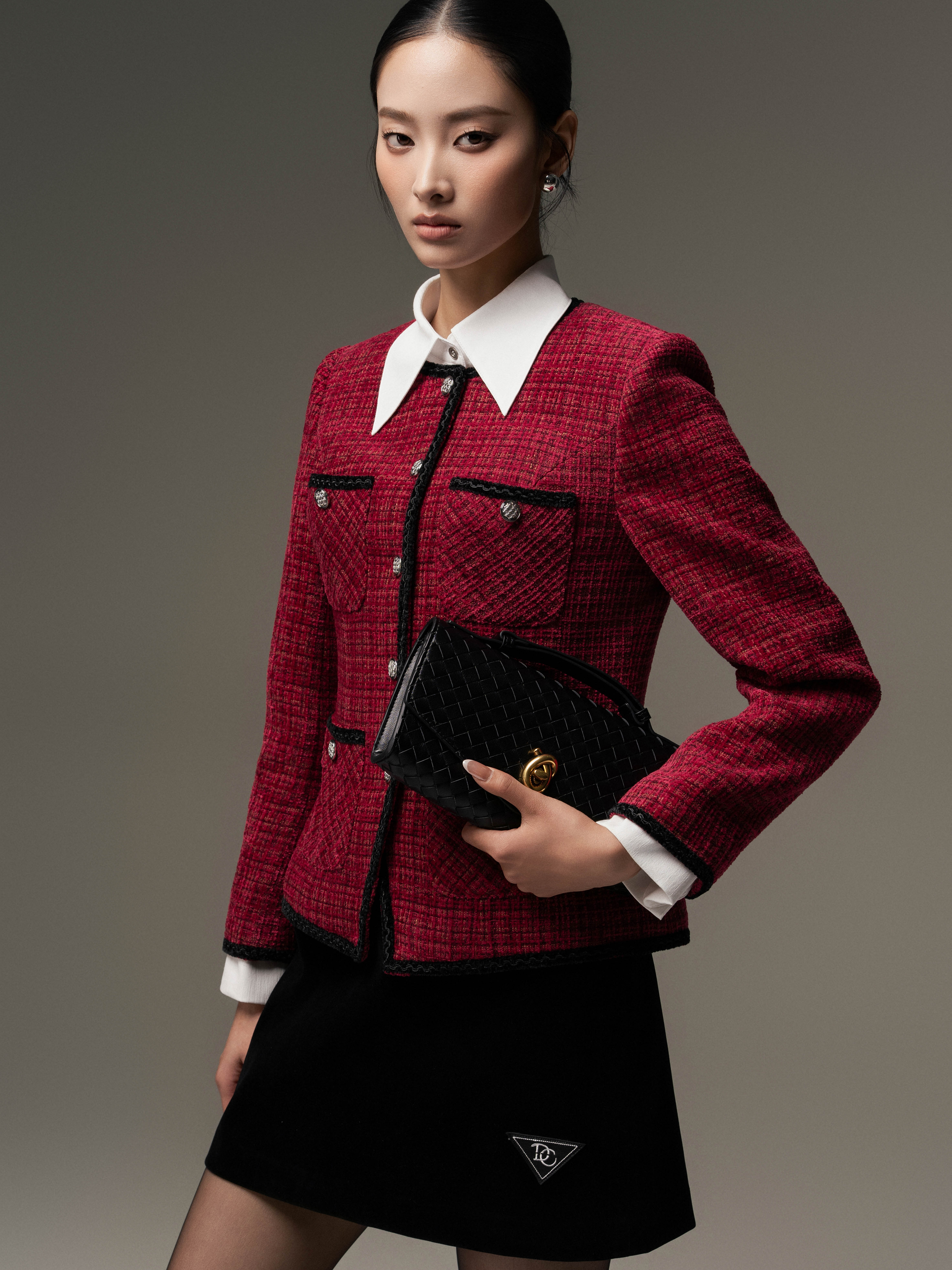 Áo tweed cổ tròn vạt gấu lệch phối viền