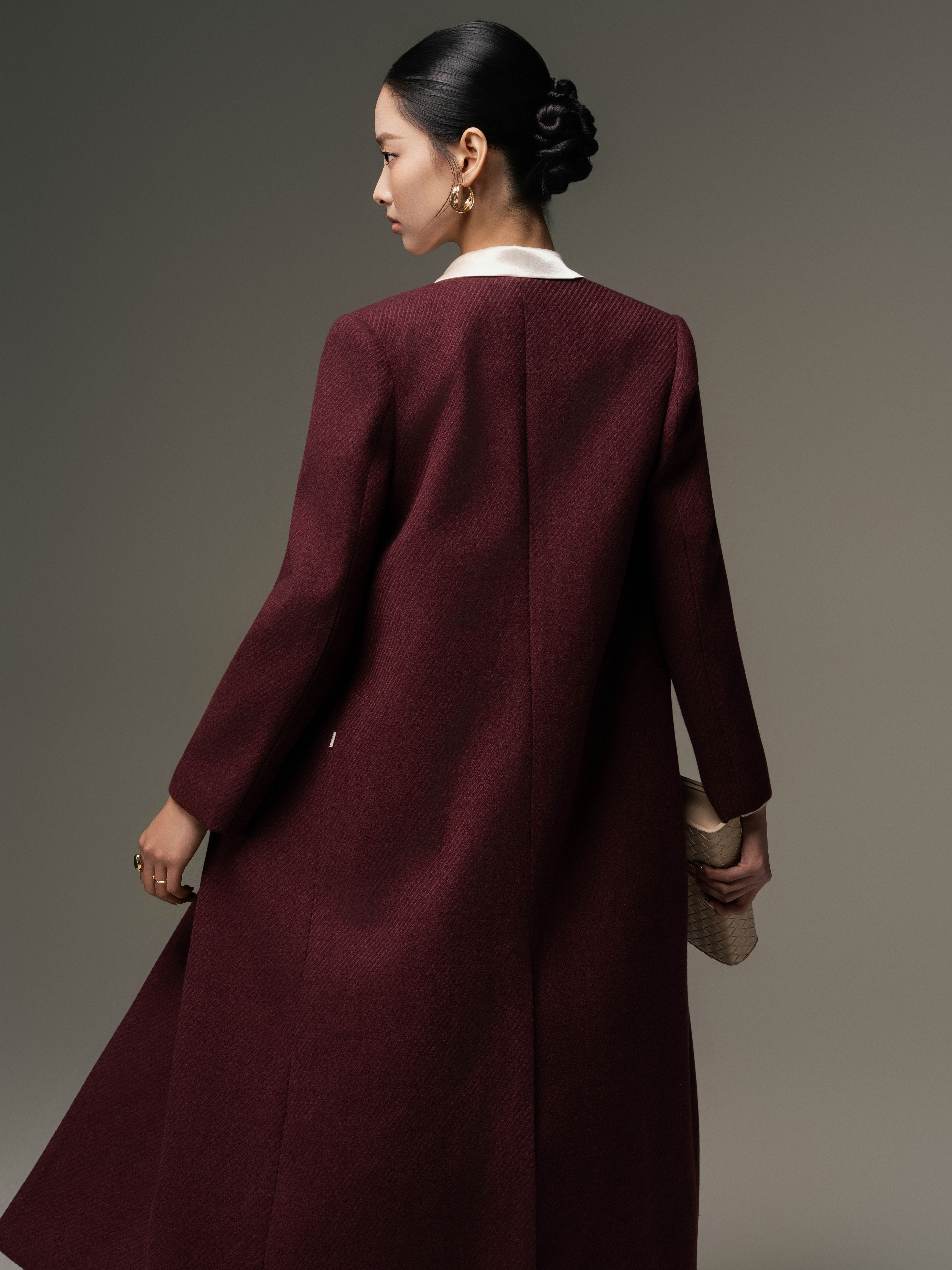 Áo trendcoat dáng dài cổ V