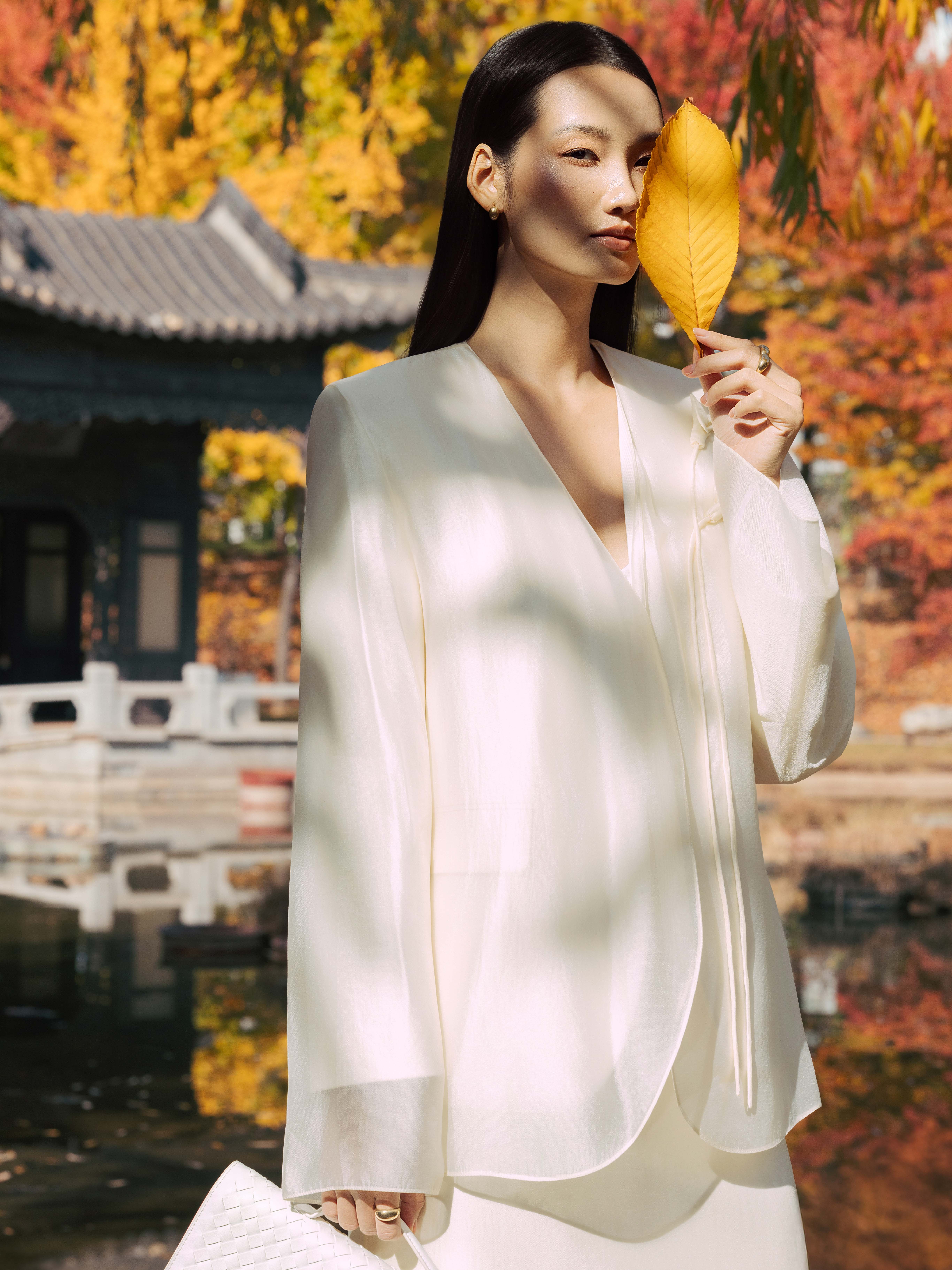 Áo vest tơ ngực đính hoa