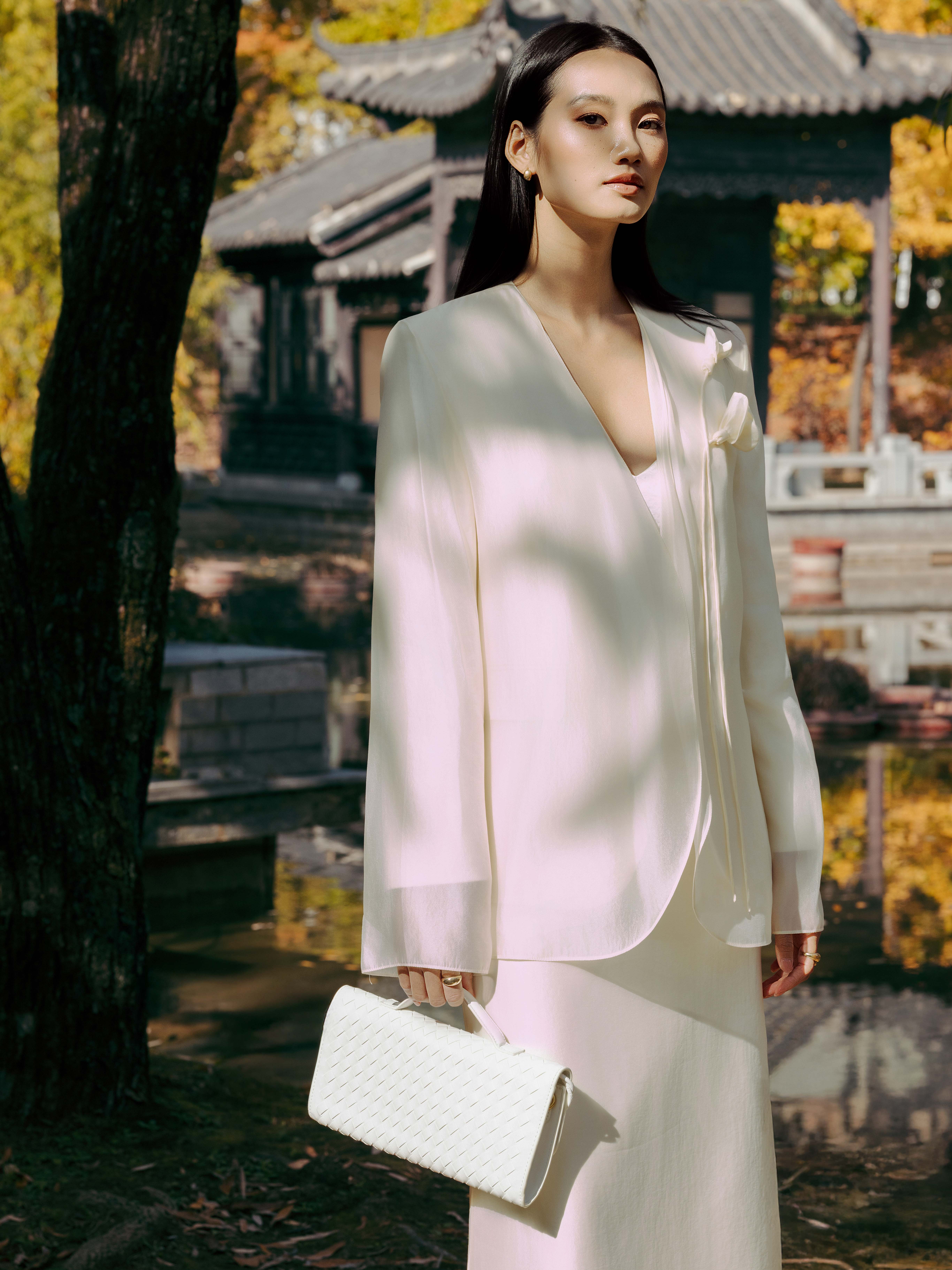 Áo vest tơ ngực đính hoa