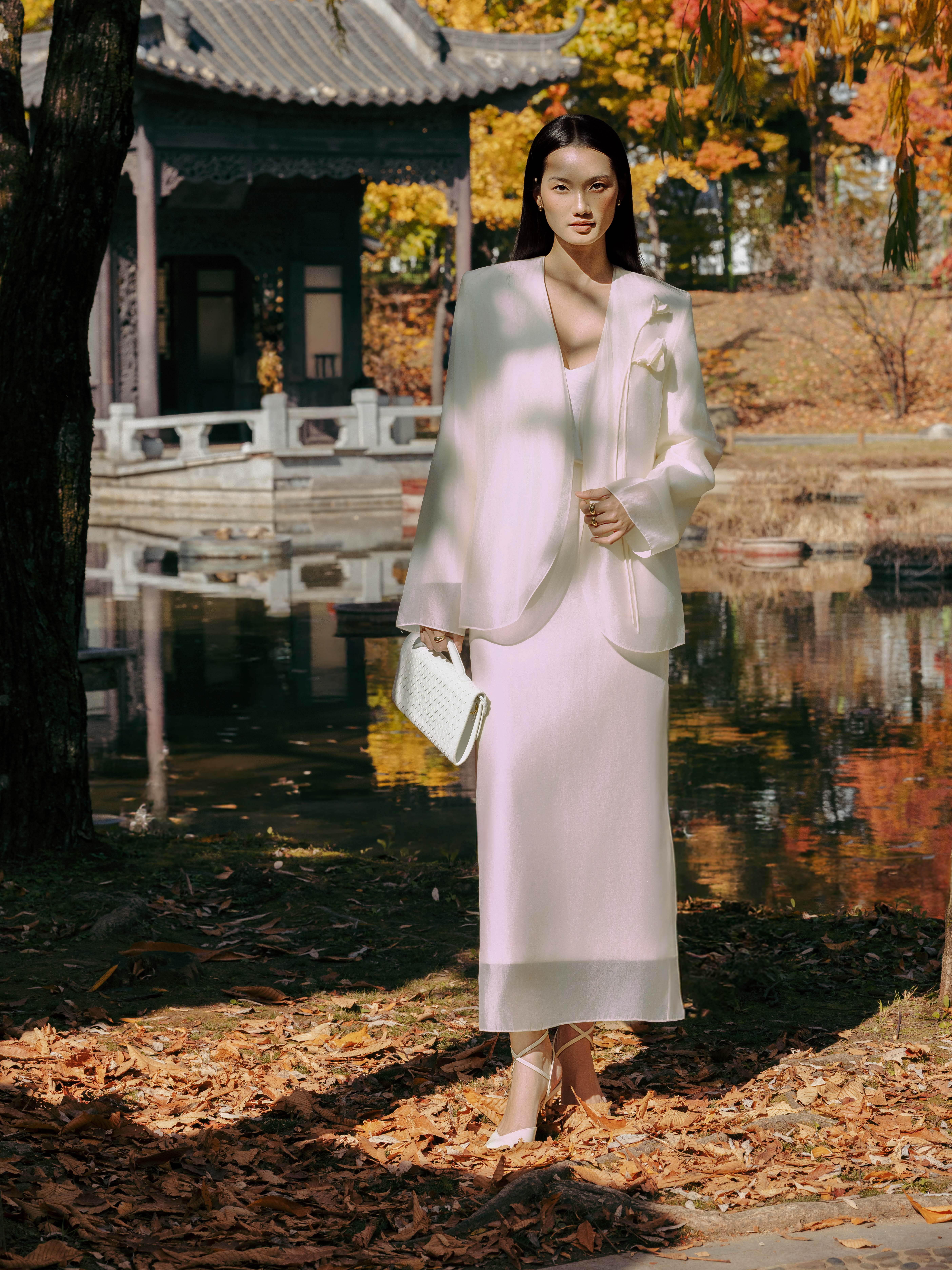 Áo vest tơ ngực đính hoa