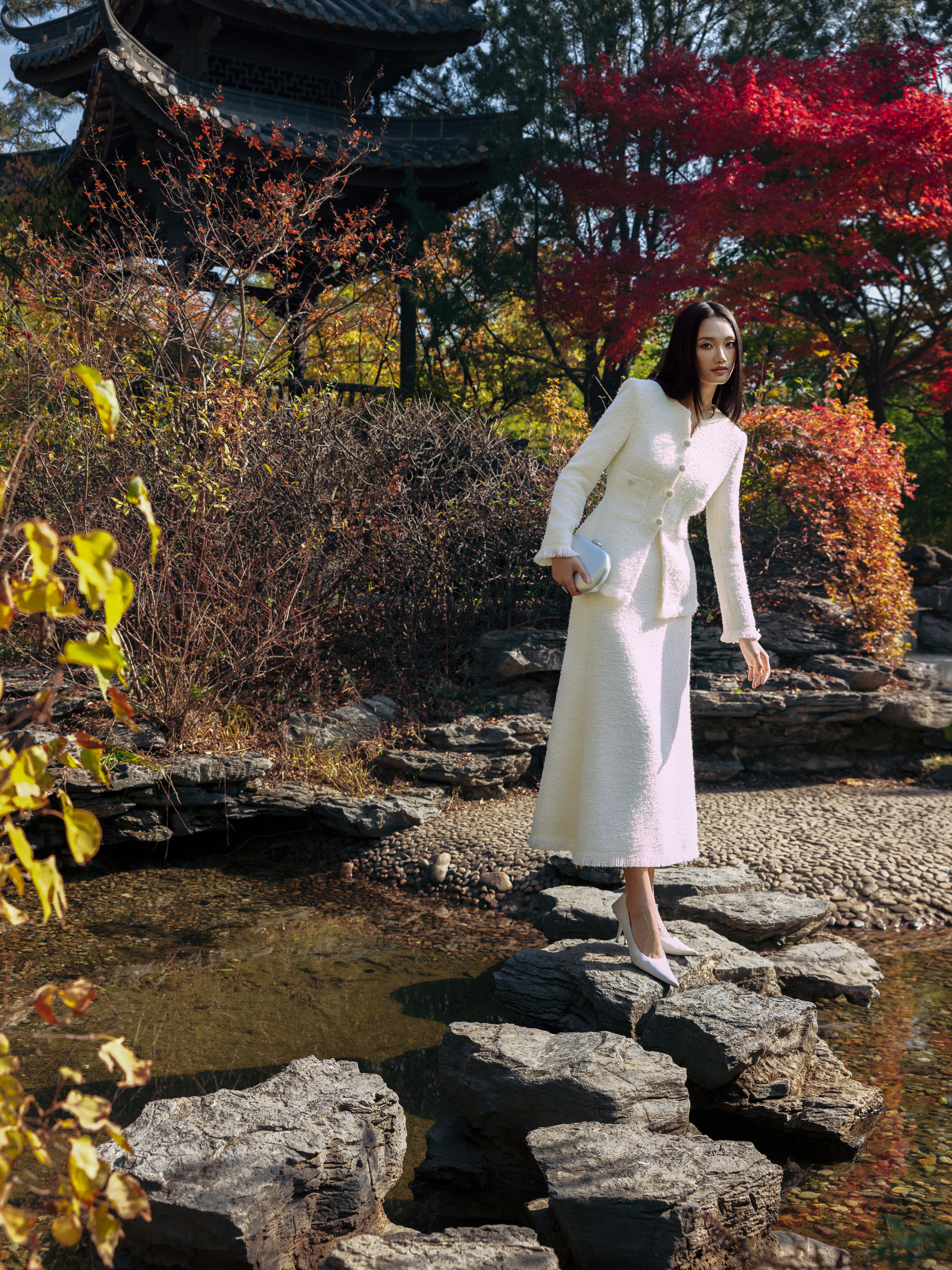 Áo vest tweed cổ xẻ V gấu tua rua_CV.5-1208