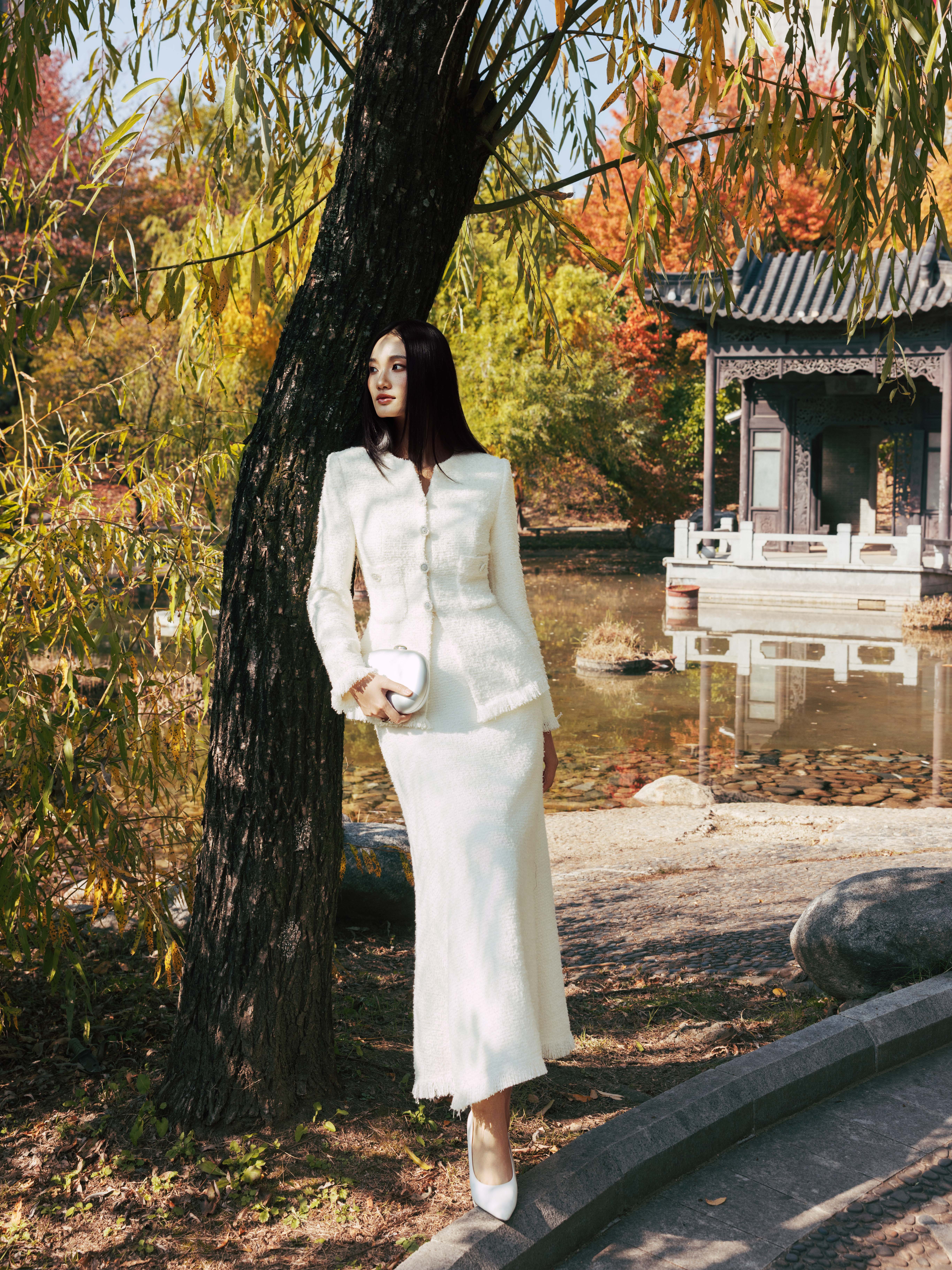 Áo vest tweed cổ xẻ V gấu tua rua_CV.5-1208