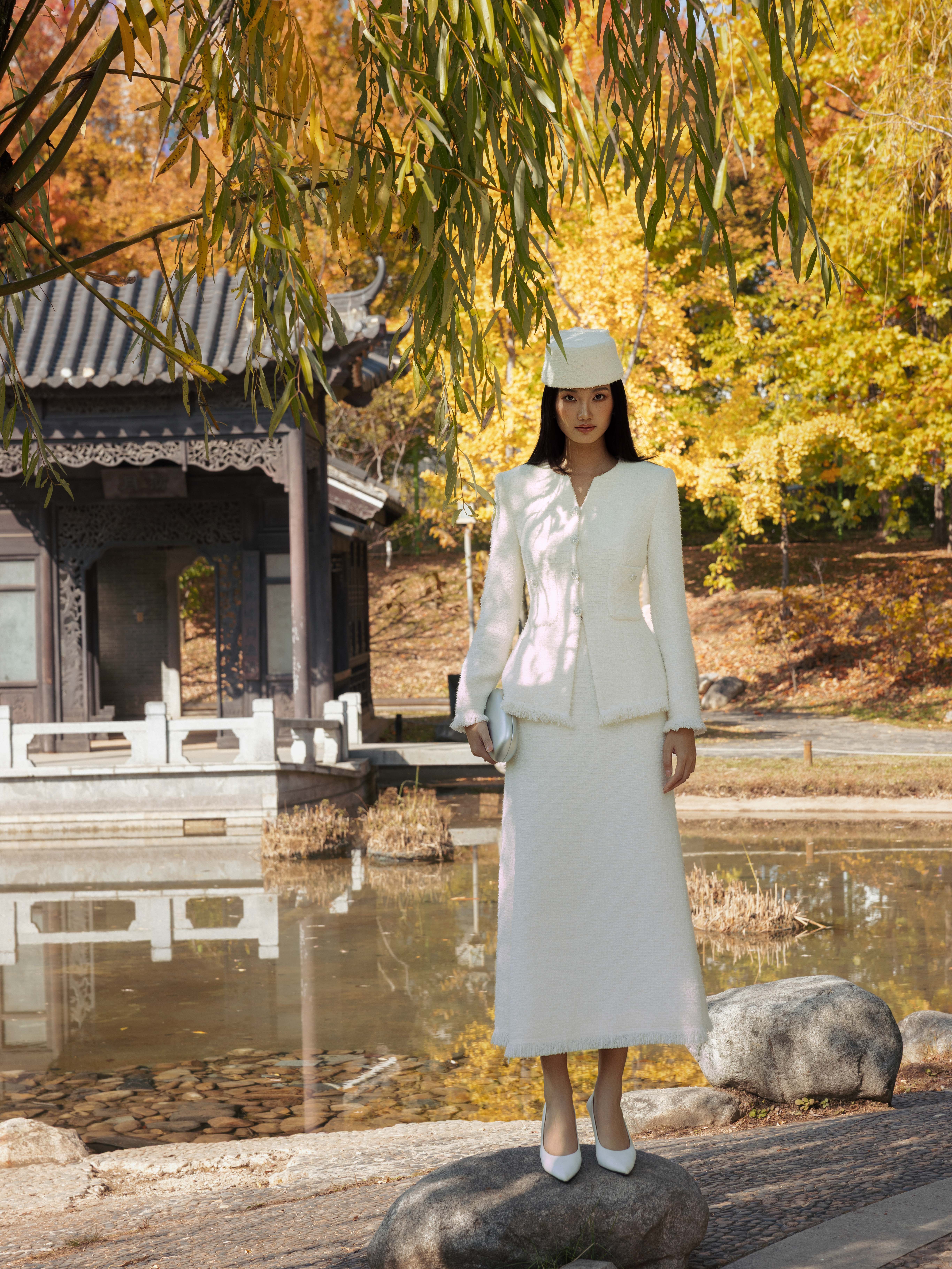 Áo vest tweed cổ xẻ V gấu tua rua_CV.5-1208