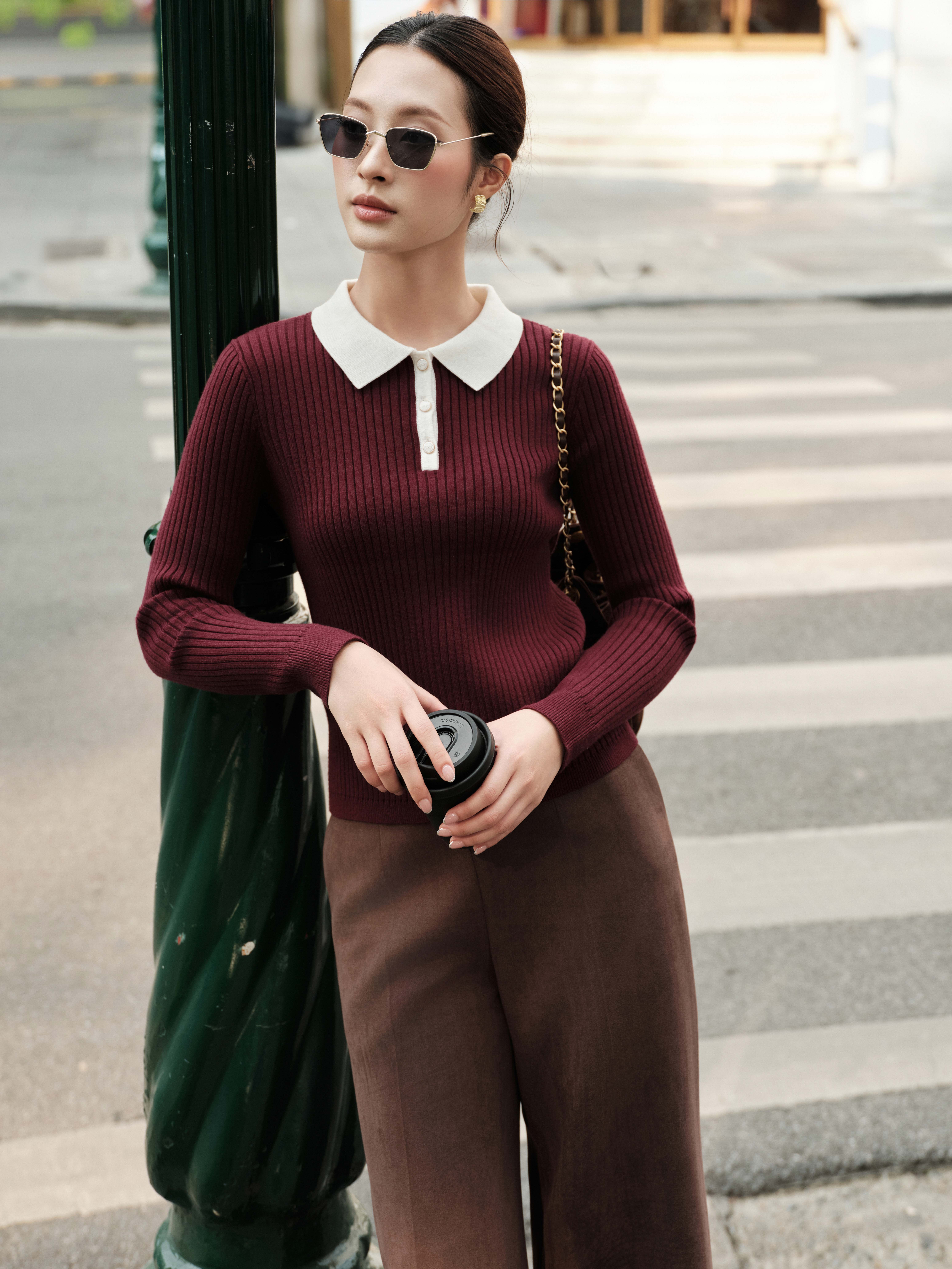 Áo len bổ trụ phối cổ trắng-DHC250