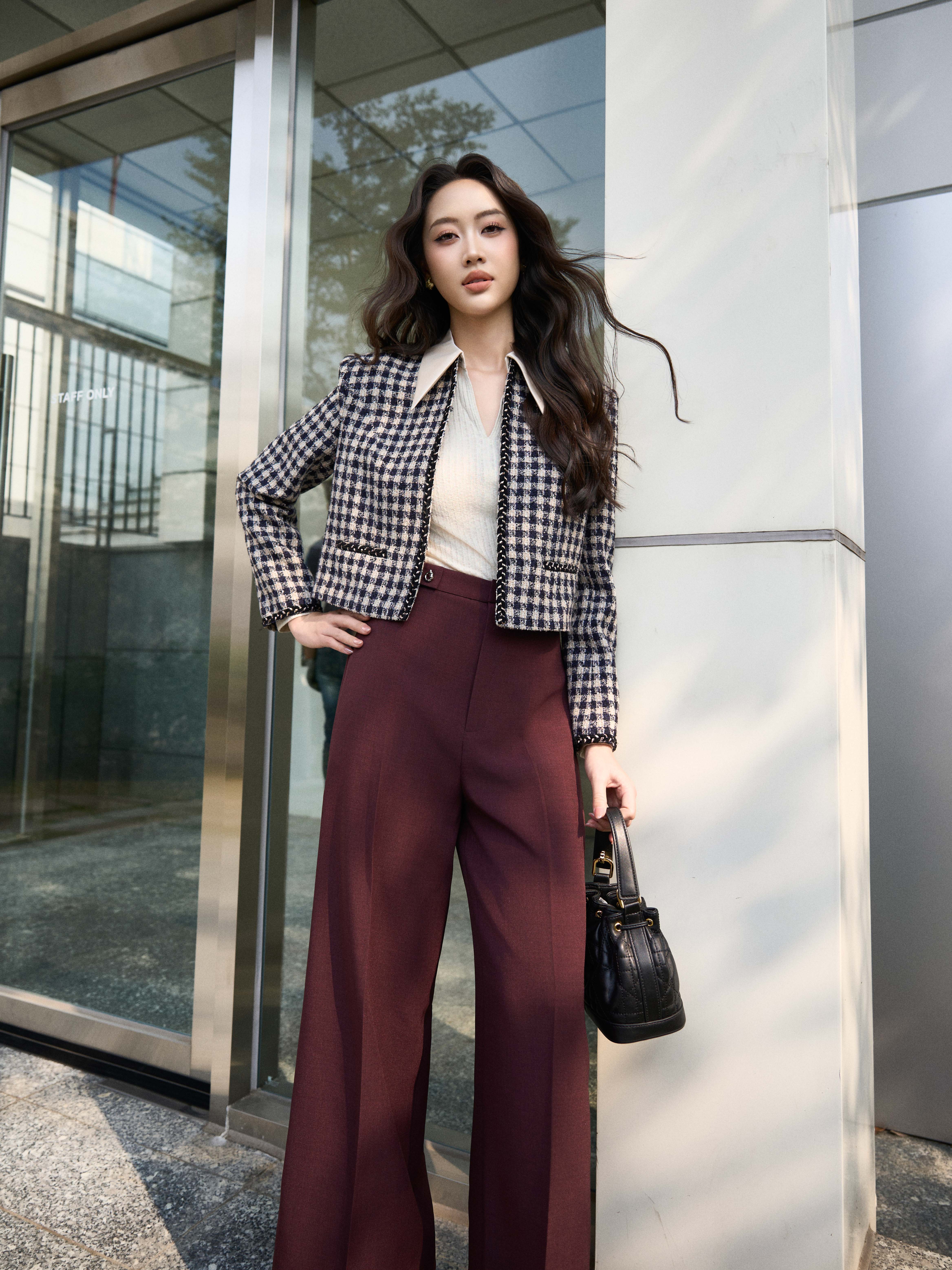 Quần ống suông 2 cúc trang trí