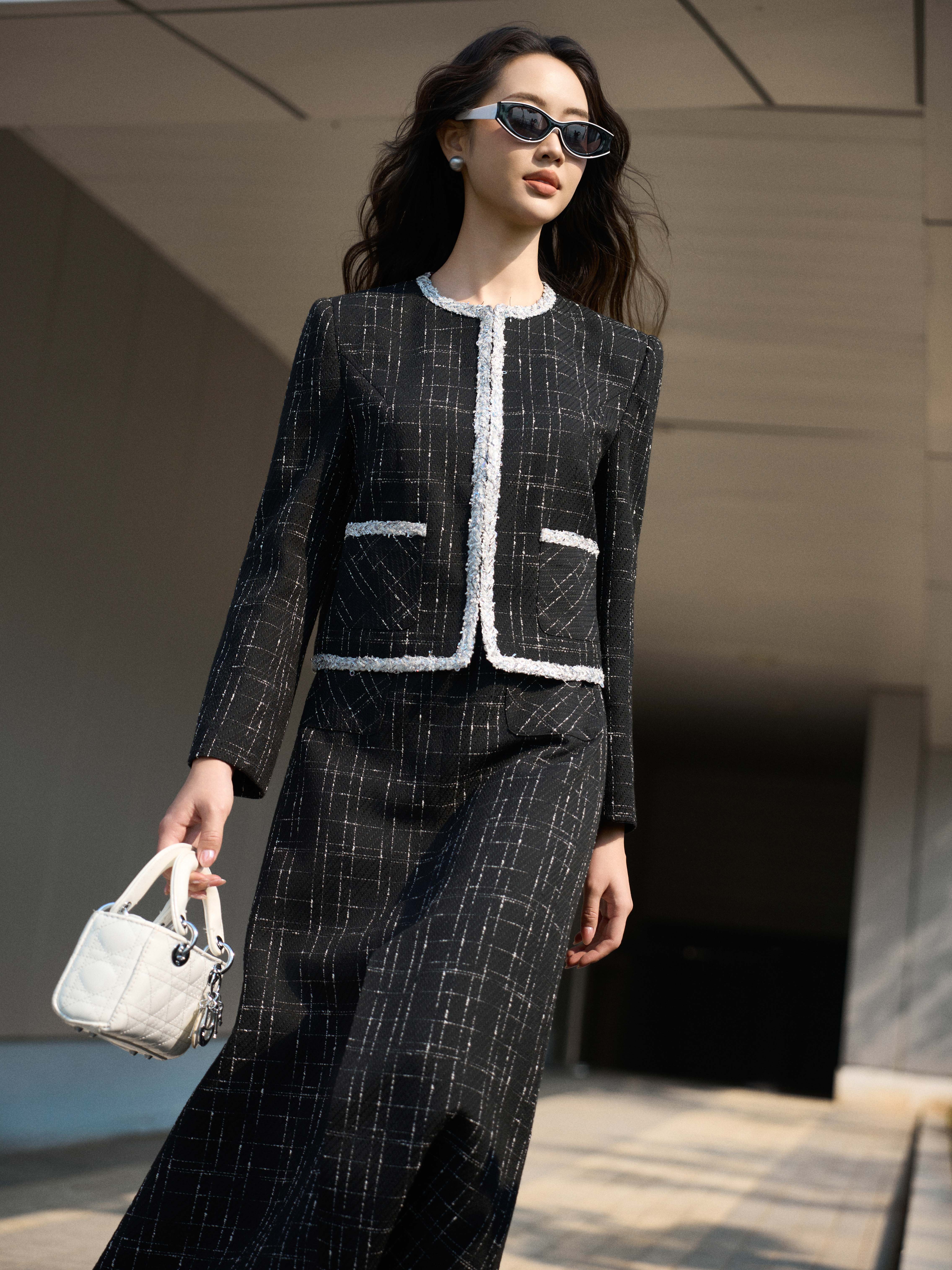 Chân váy midi 2 túi ốp xẻ trước_AV.5-878