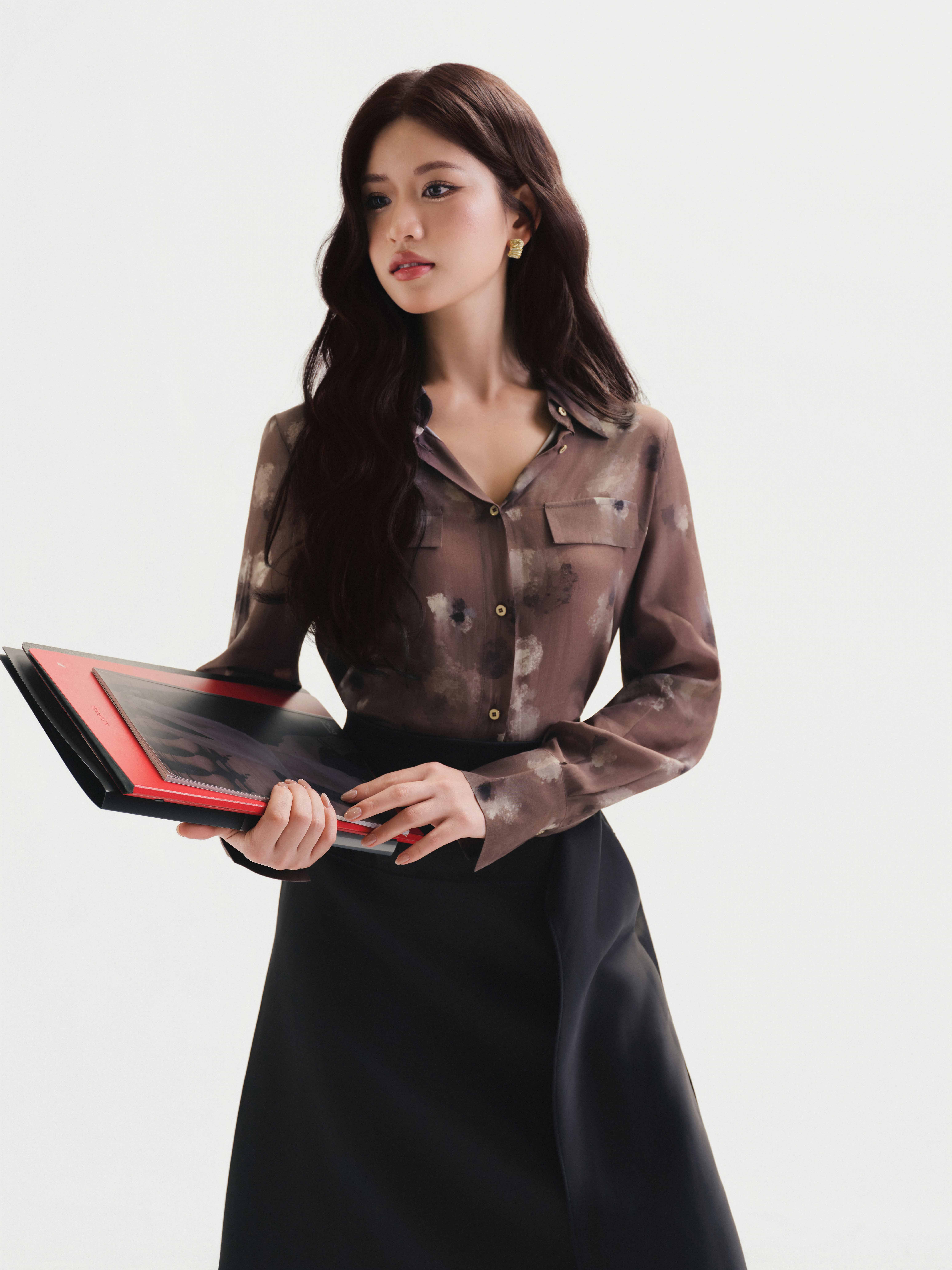 ao-so-mi-co-duc-tay-dai-co-nap-tui-nguc-3577329