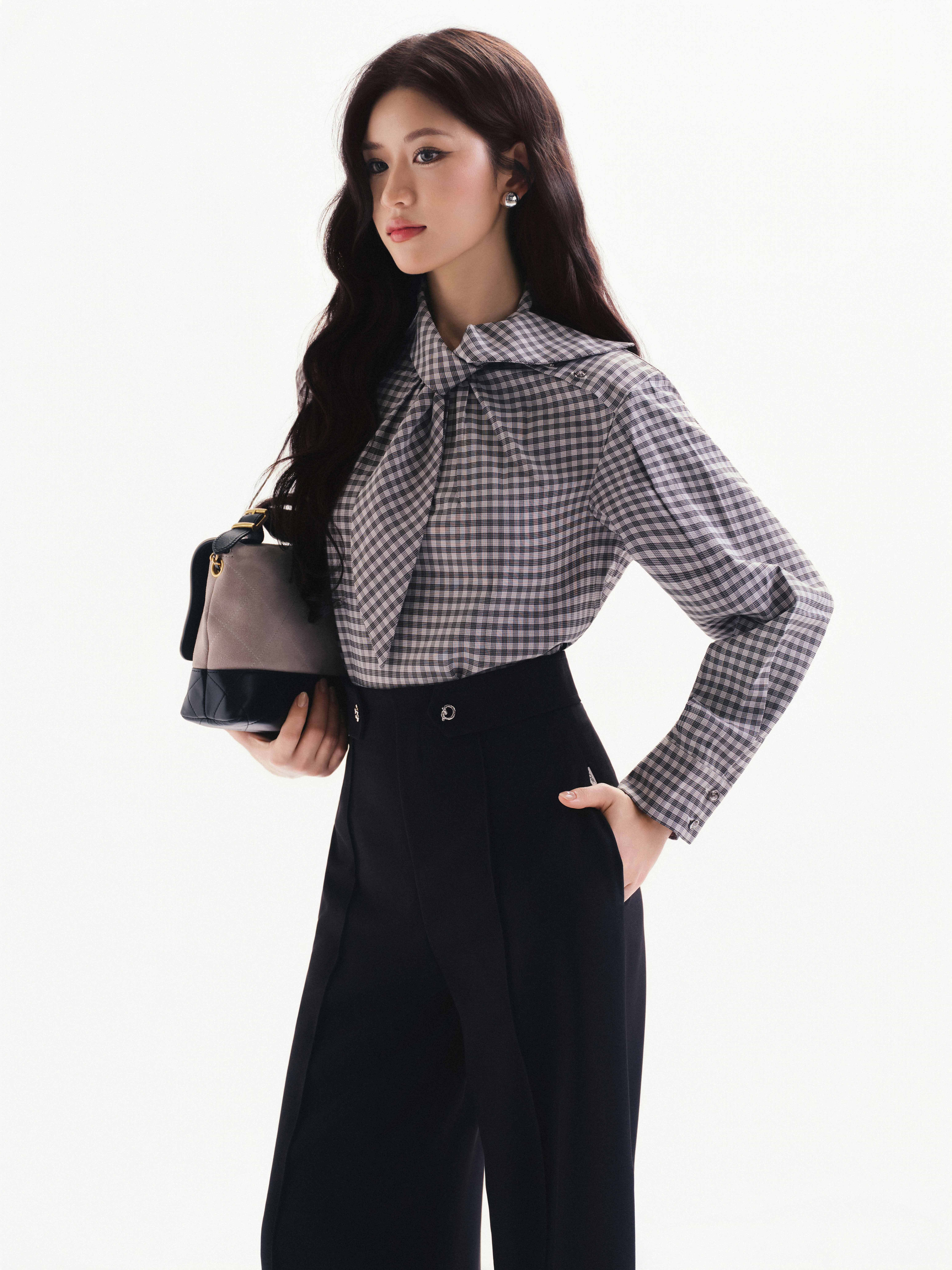 Áo kẻ cổ nơ tay dài