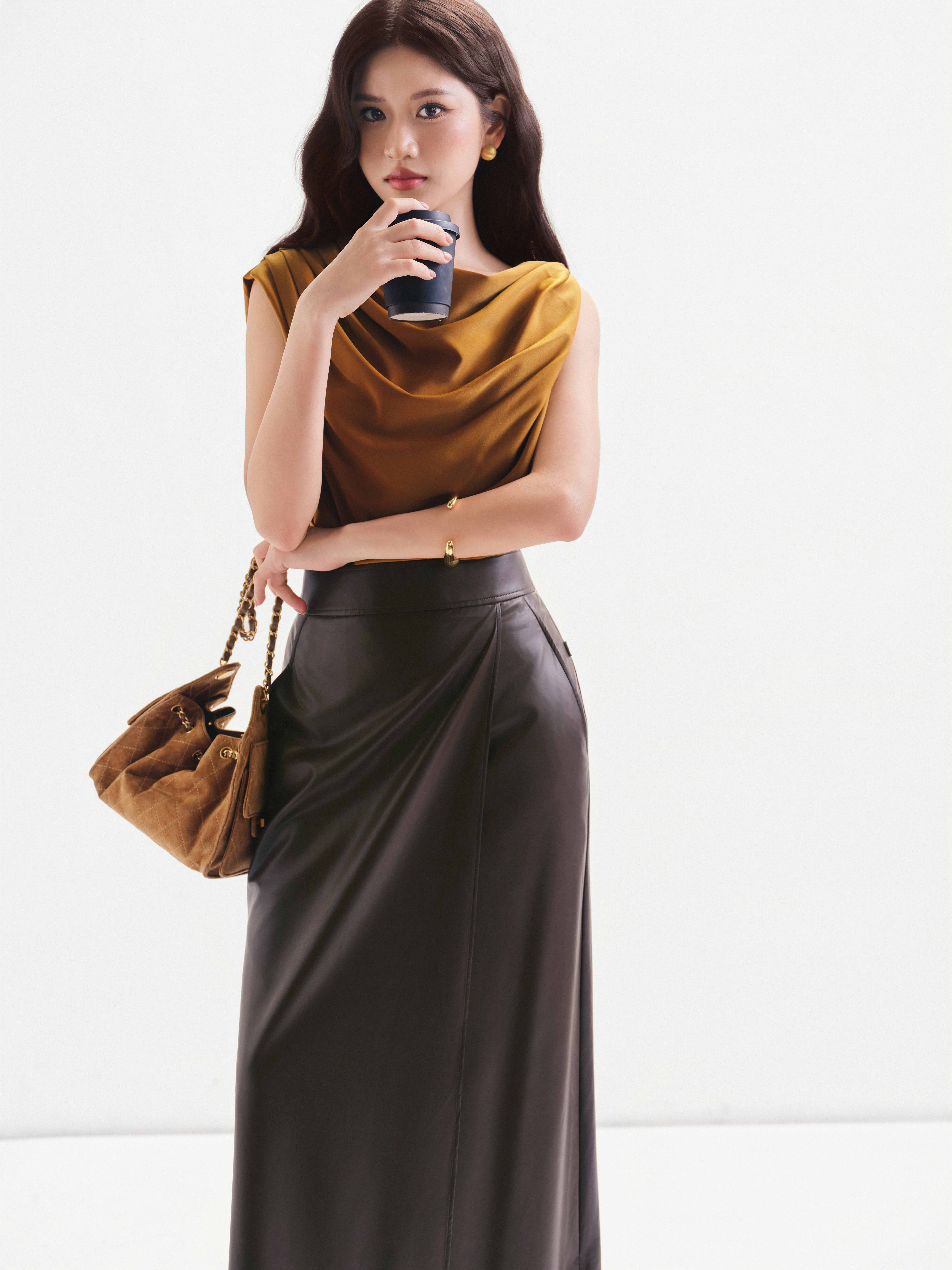 Chân váy da midi vạt rời