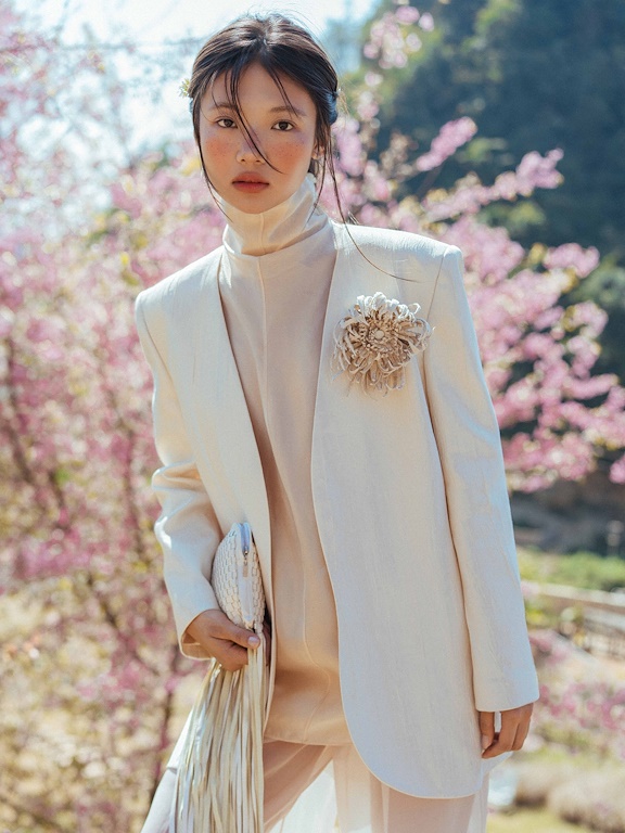 Áo vest cổ V vạt gấu bo tròn