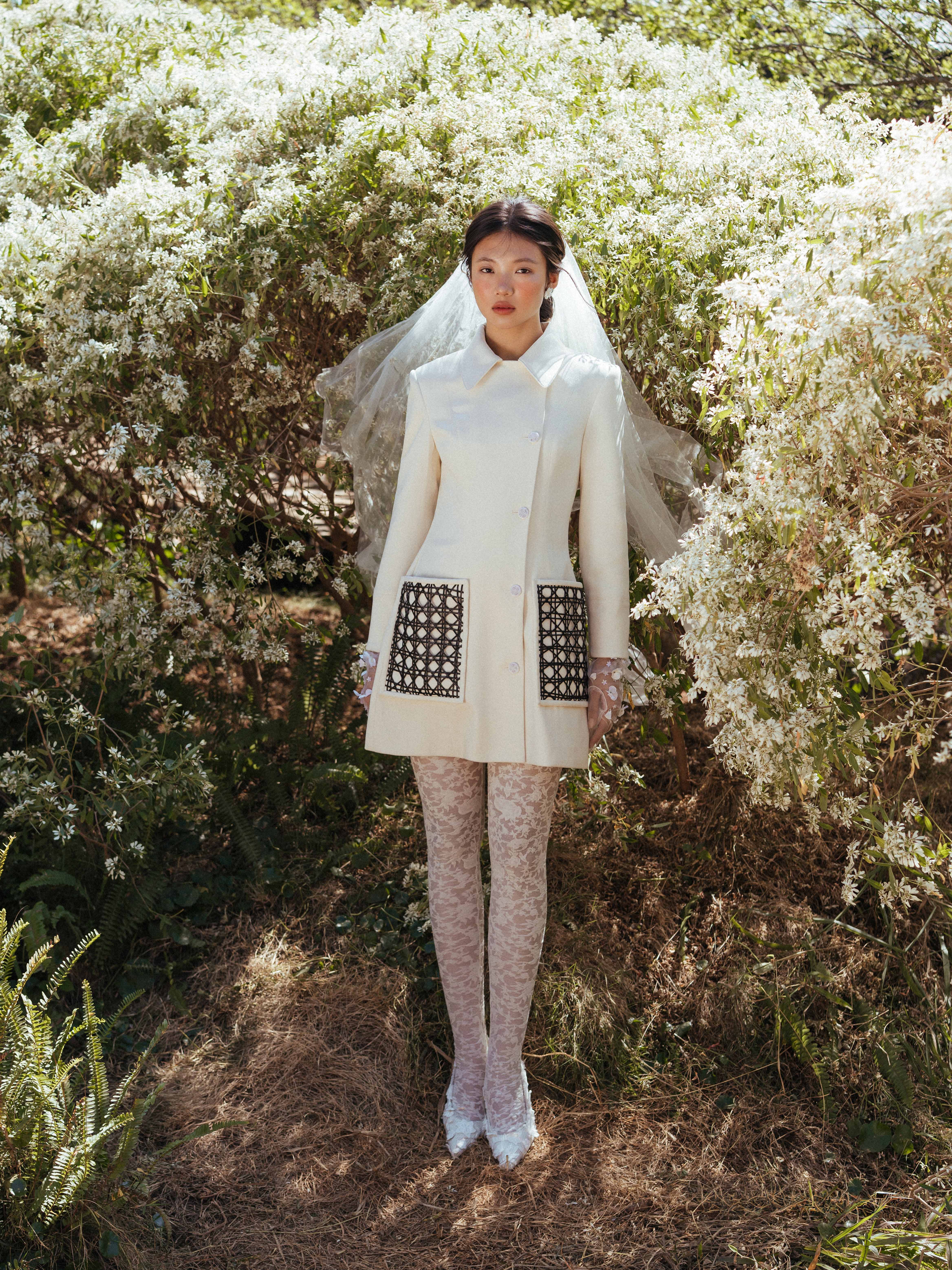 Váy cổ bẻ cài cúc lệch túi phối da