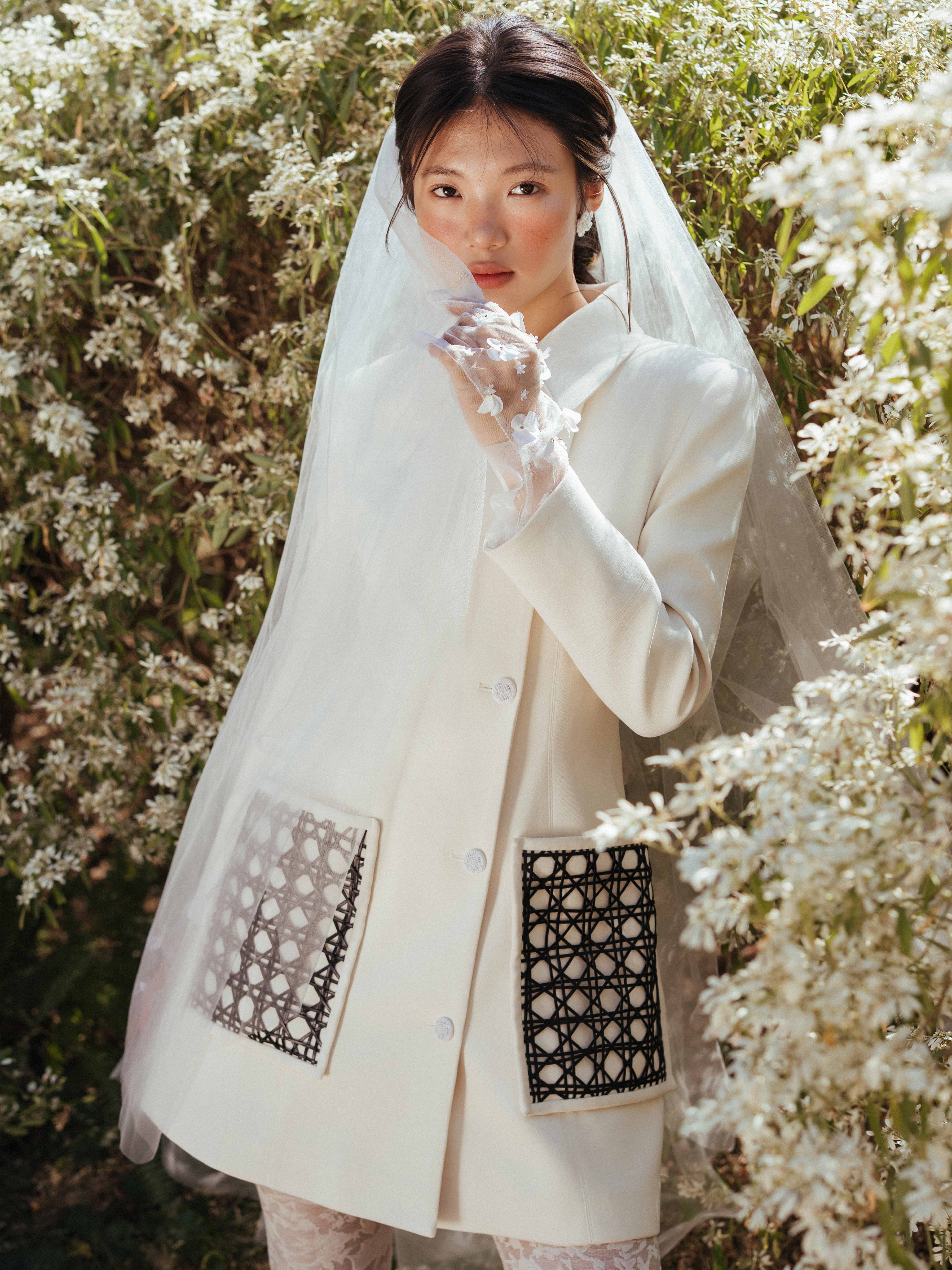 Váy cổ bẻ cài cúc lệch túi phối da