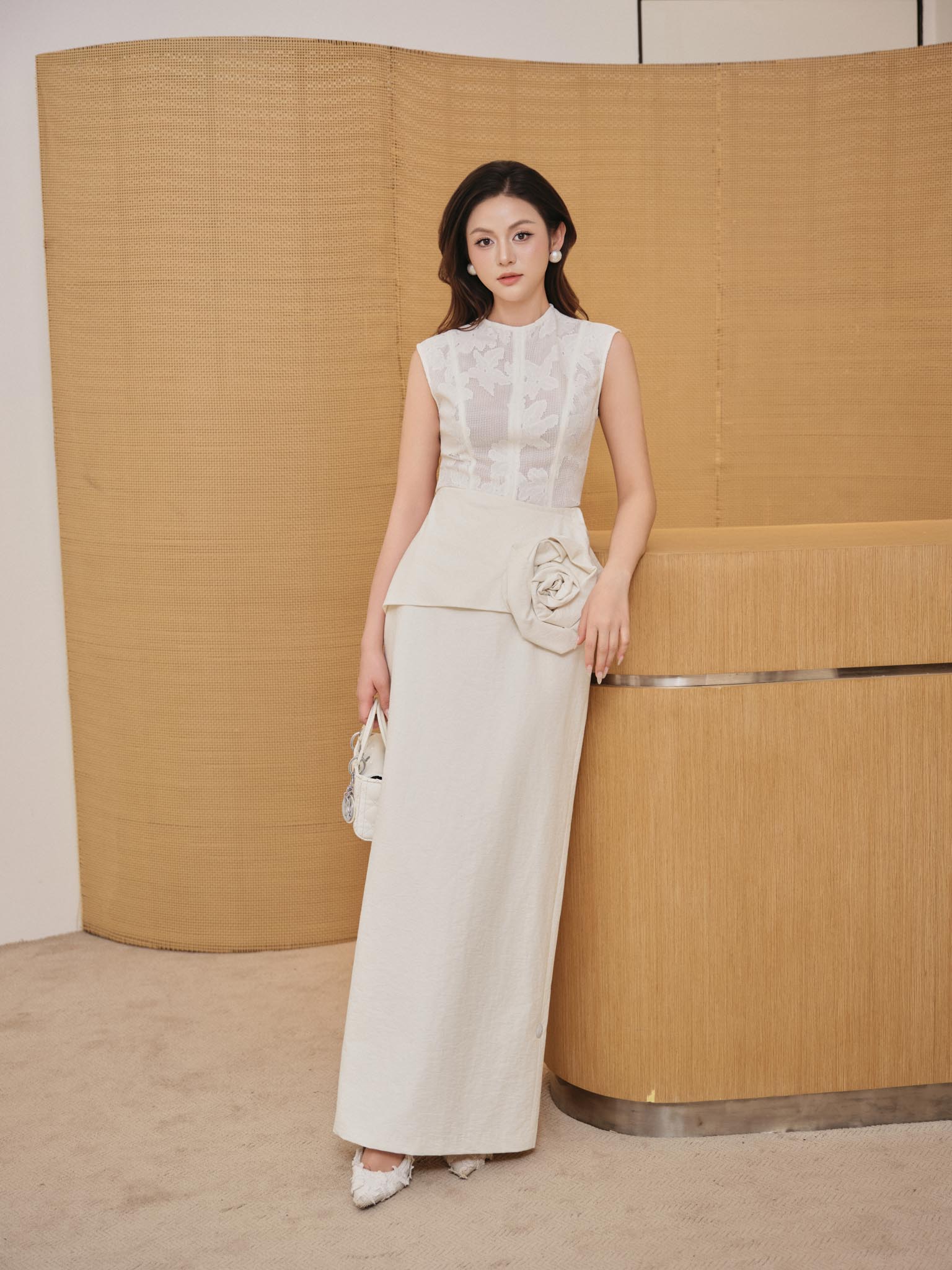 Chân váy midi hoa hồng