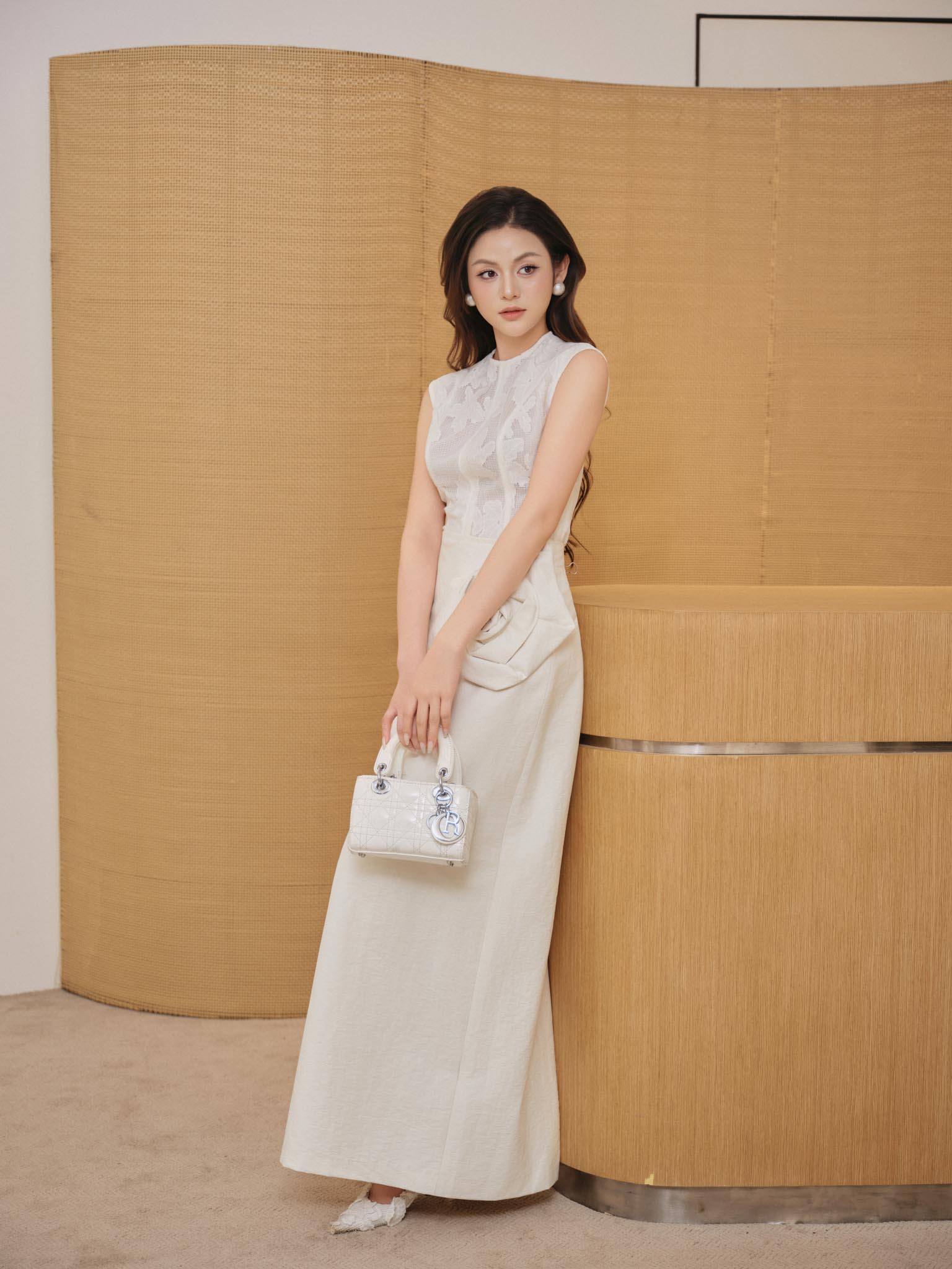 Chân váy midi hoa hồng