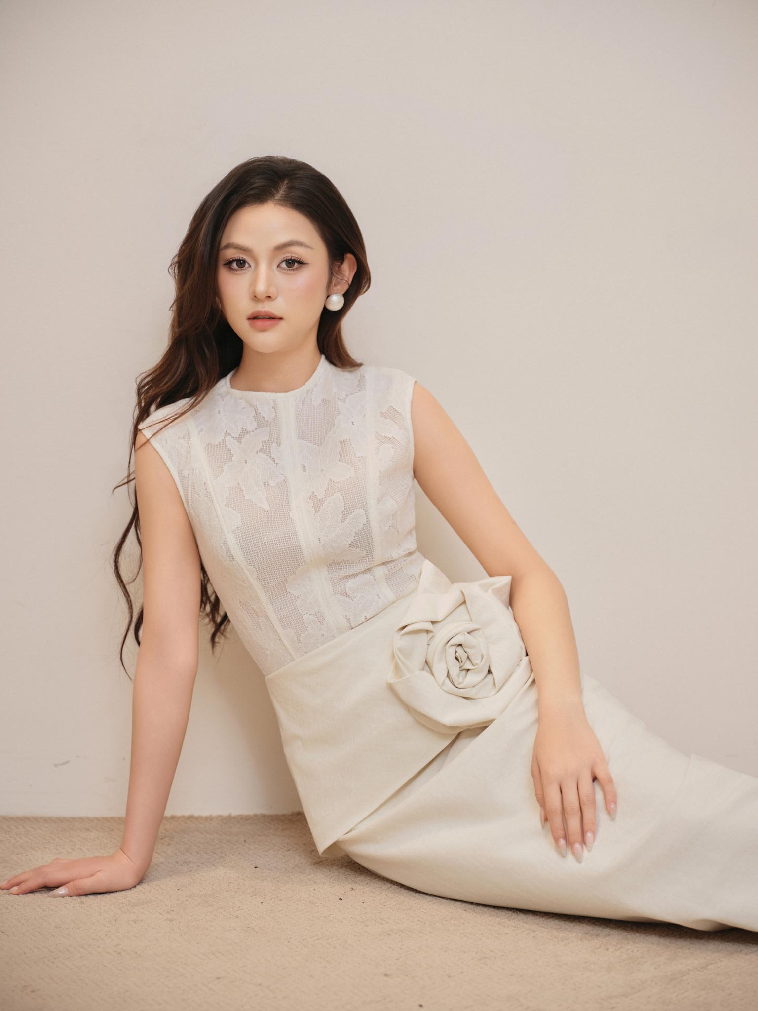 Chân váy midi hoa hồng